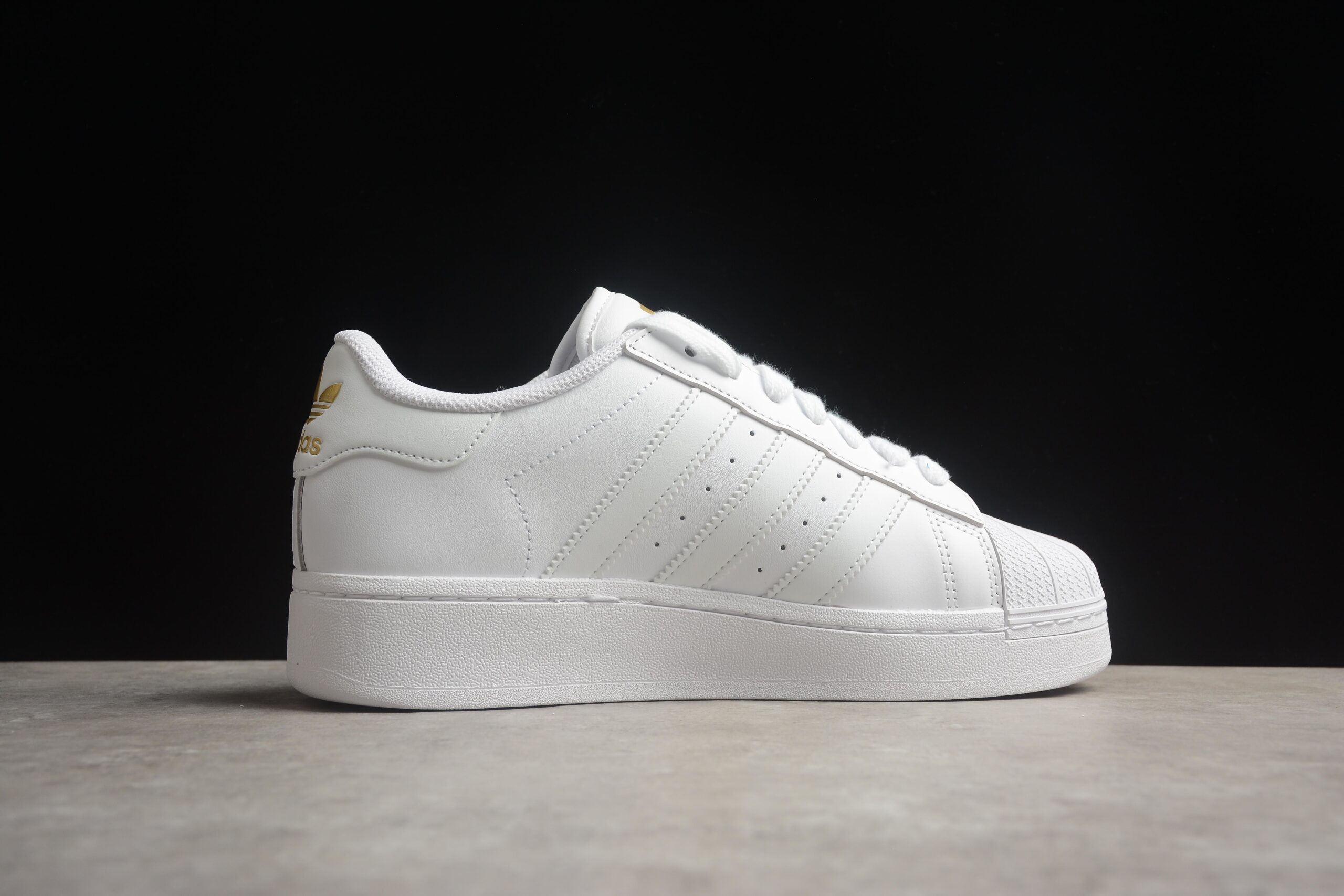 Adidas Originals Superstar XLG ID4655 - Image 3