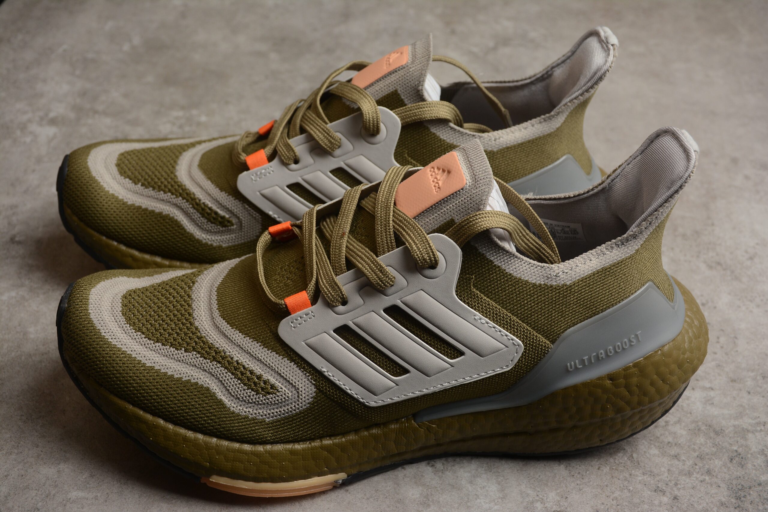 Adidas ULTRA BOOST 22 GX9140 - Image 3