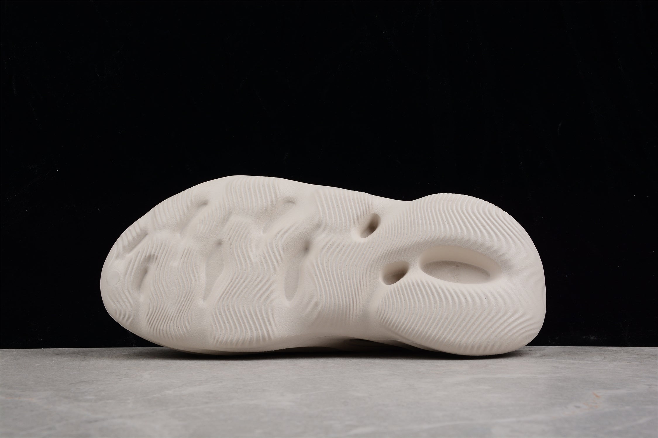 Adidas Yeezy G55486 - Image 6