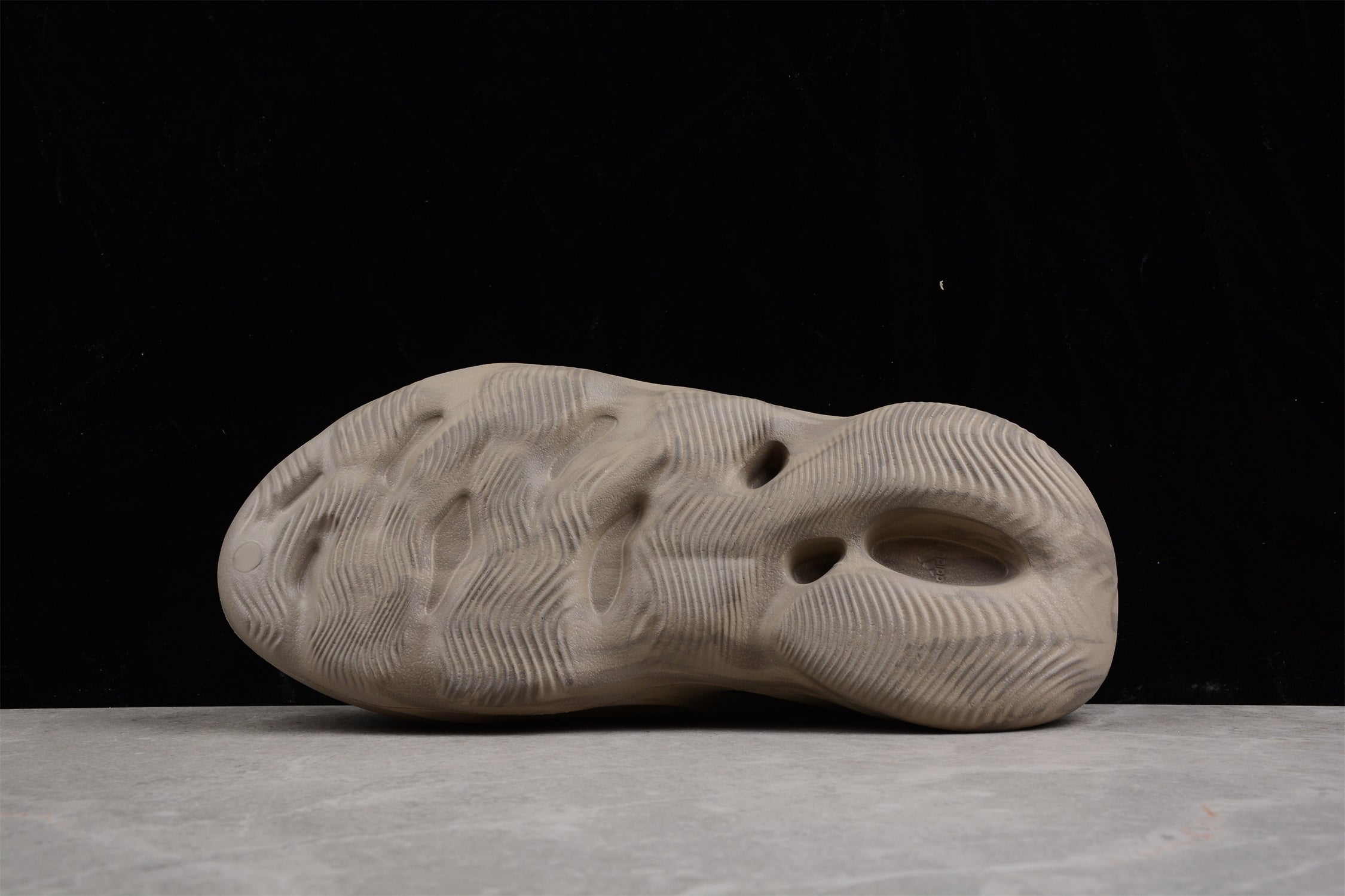 Adidas Yeezy GX447214 - Image 7