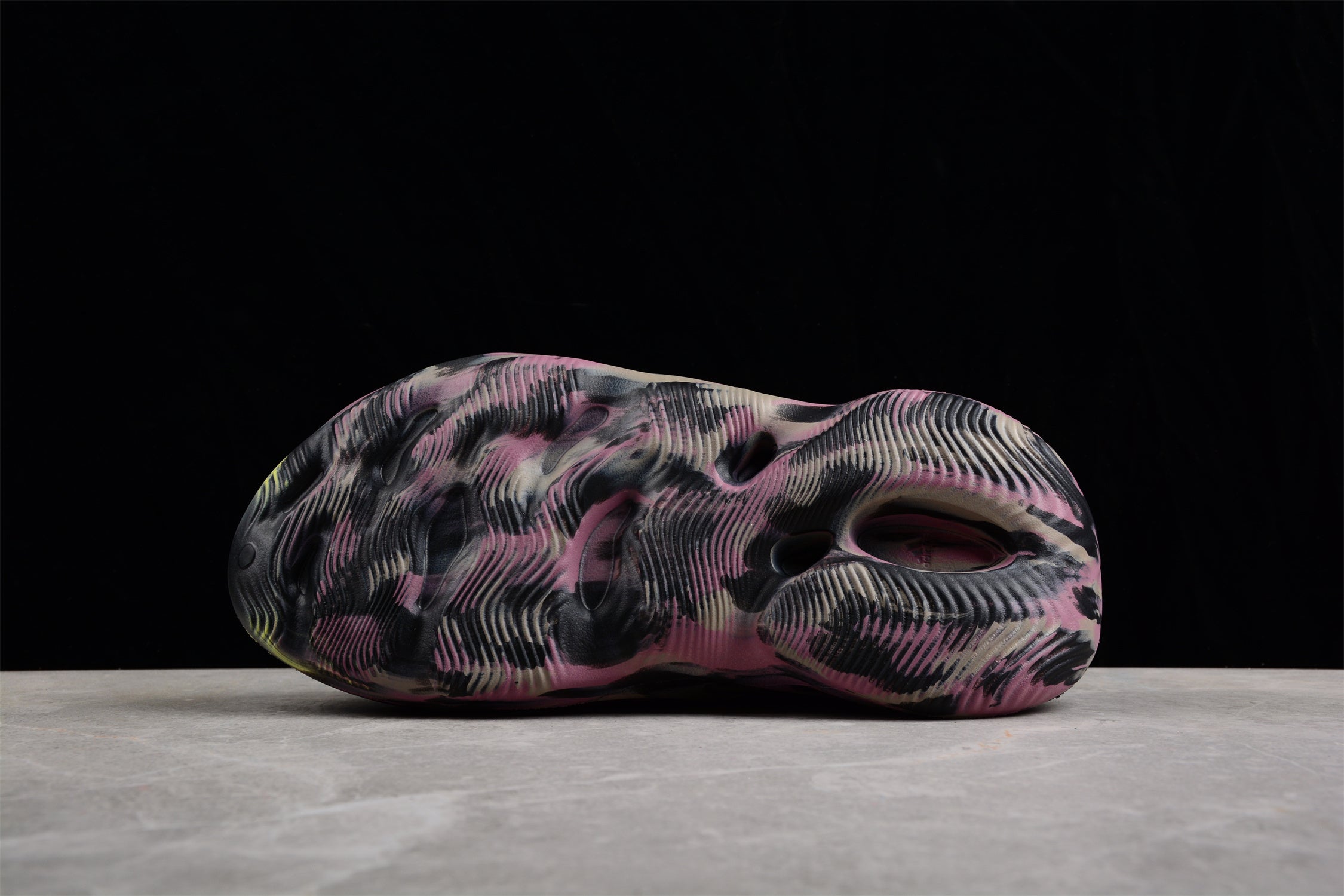 Adidas Yeezy IG9562 - Image 6