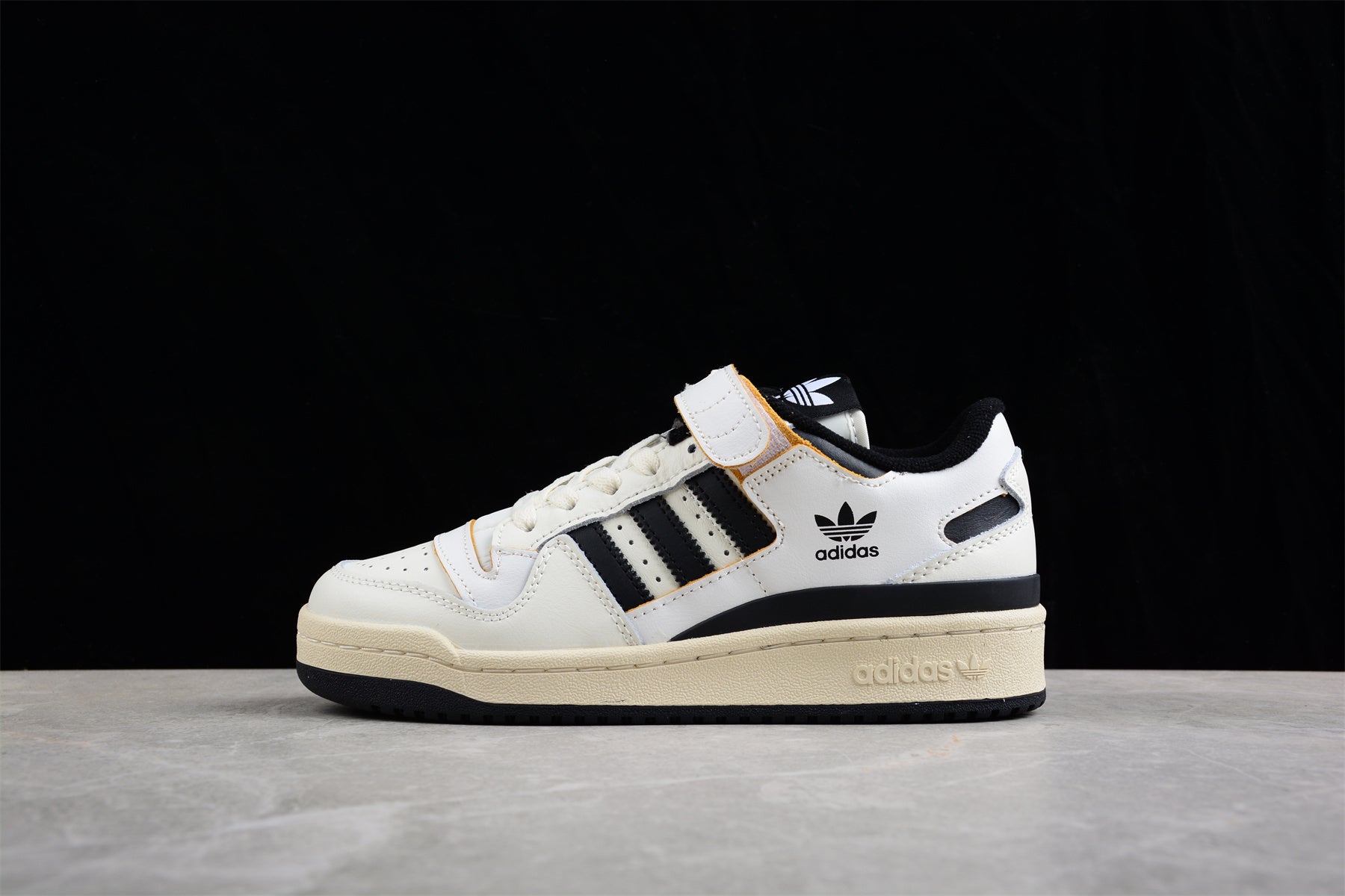 Adidas originals Forum 84 low HR2007 - Image 3
