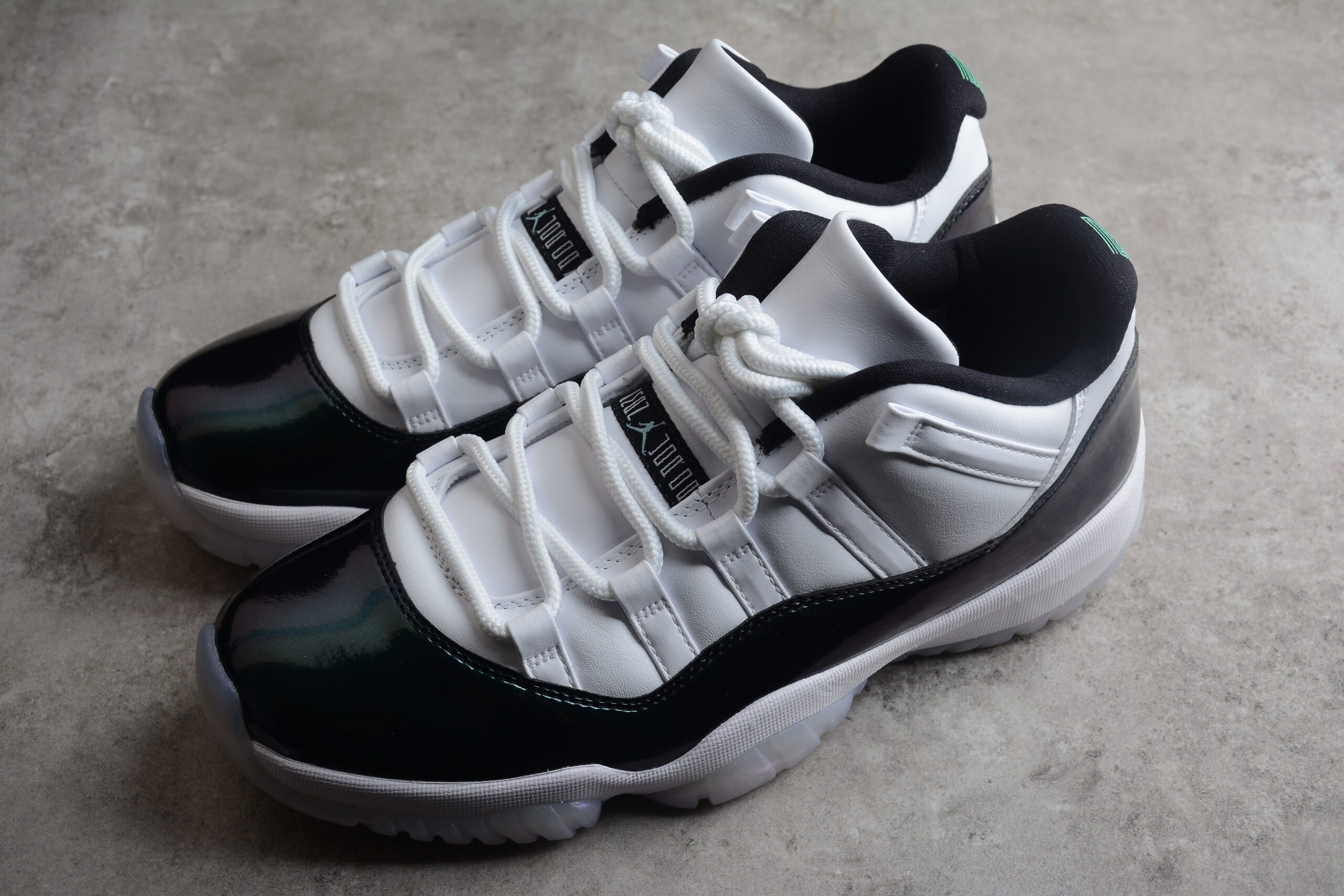 Air Jordan 11 Low " Easter " AJ11 528895-145 - Image 3