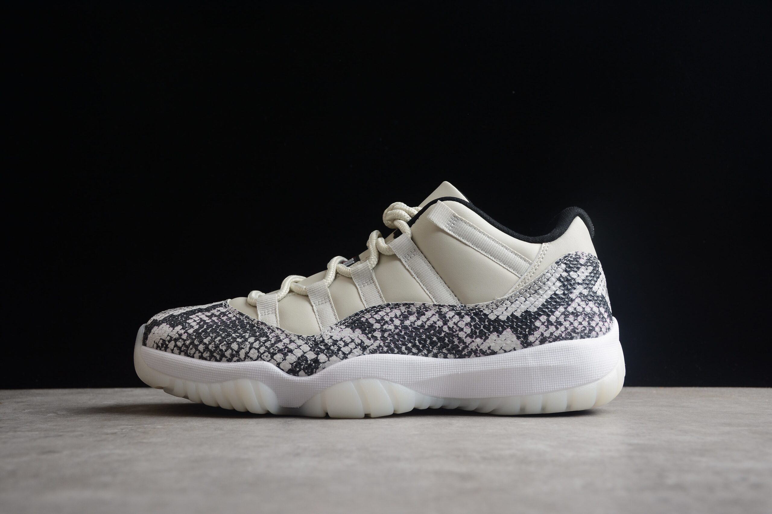 Air Jordan 11 Retro Low " Pure Violet " AJ11 CD6846-002 - Image 4