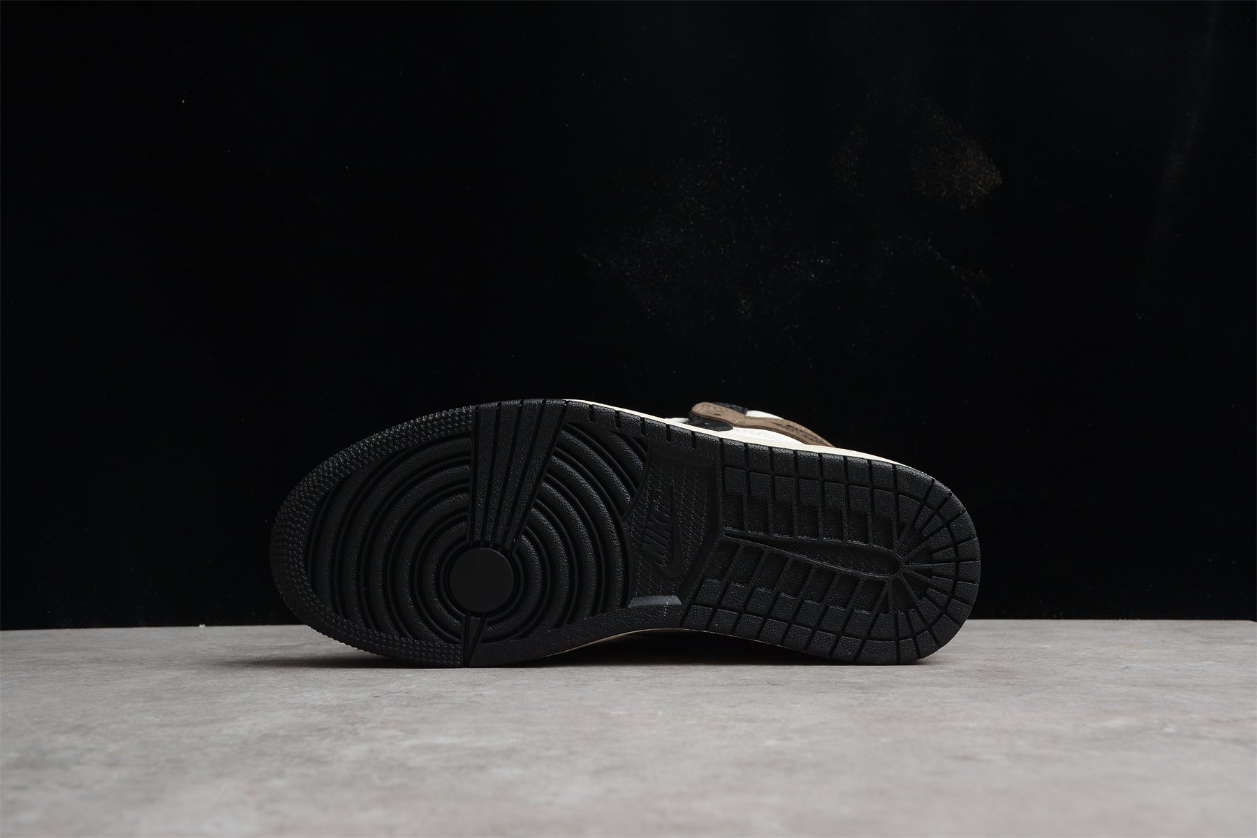 Air Jordan 1 Retro “Dark Mocha” AJ1 555088-105 - Image 9