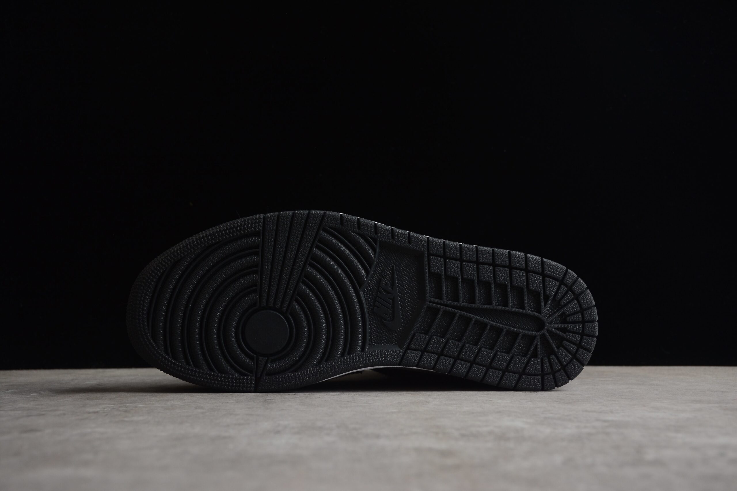 Air Jordan 1 Retro High OG AJ1 DZ2523-001 - Image 14