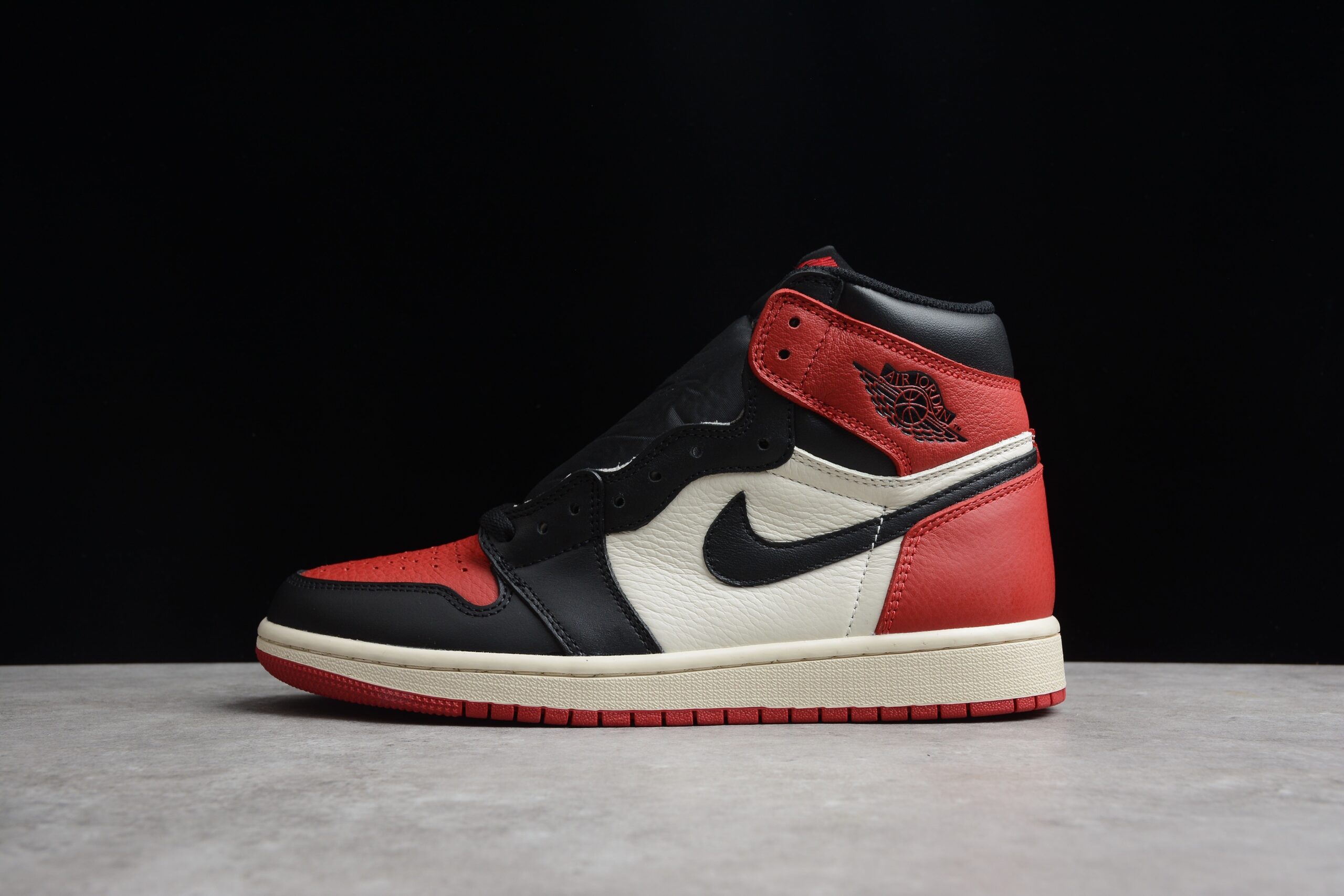 Air Jordan 1 Retro High OG AJ1 R28 555088一140 - Image 3