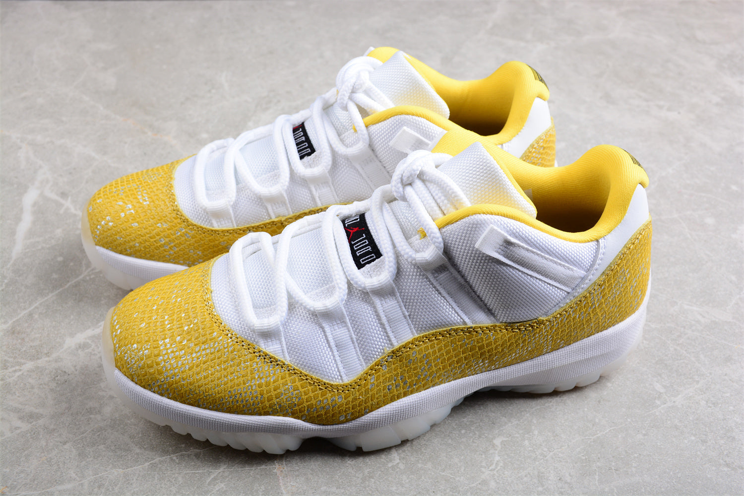 Air Jordan AJ11 Low SE "Yellow Snakeskin" AJ11 AH7860-107 - Image 2