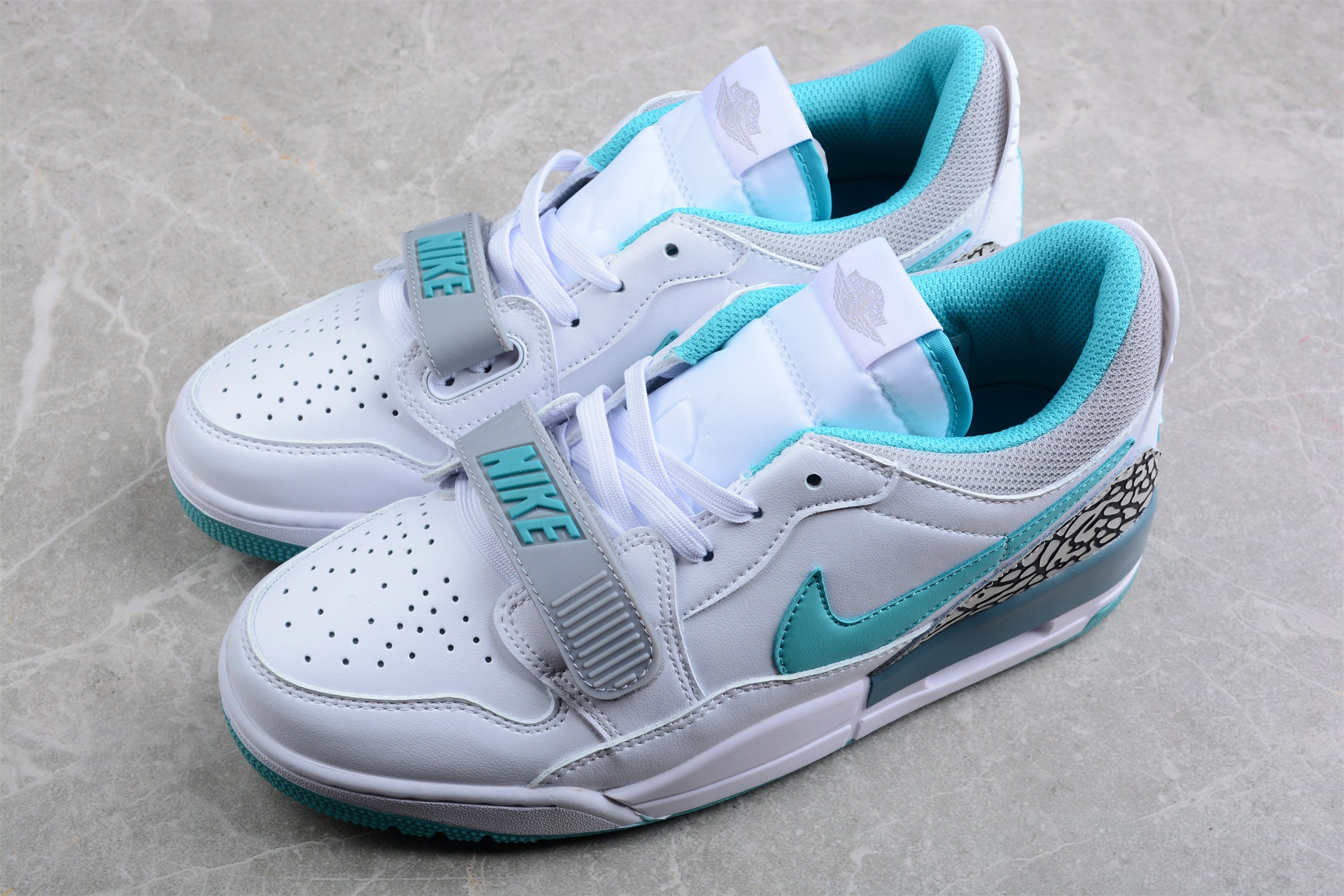 Air Jordan Legacy 312 CD7069-130 - Image 3