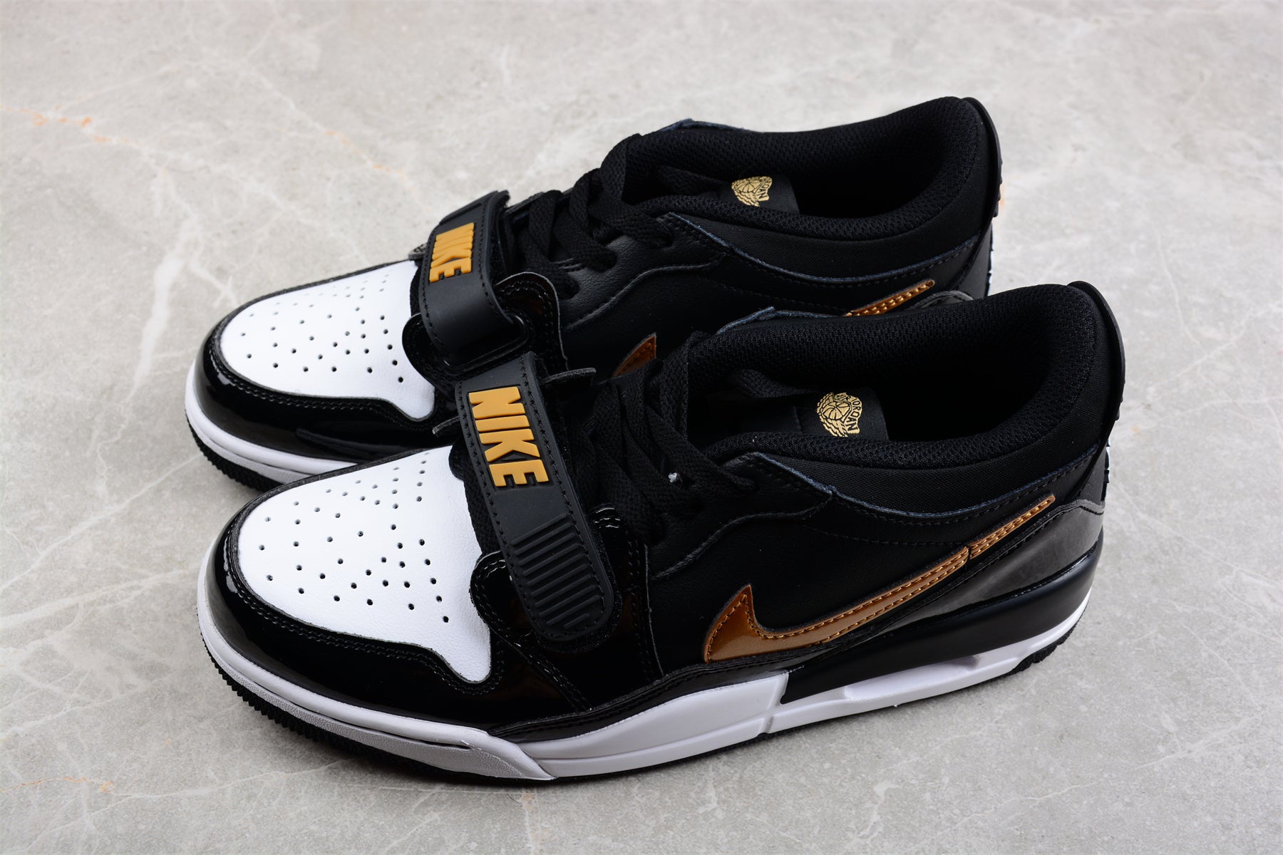 Air Jordan Legacy AJ312 Low CD7069-071 - Image 3