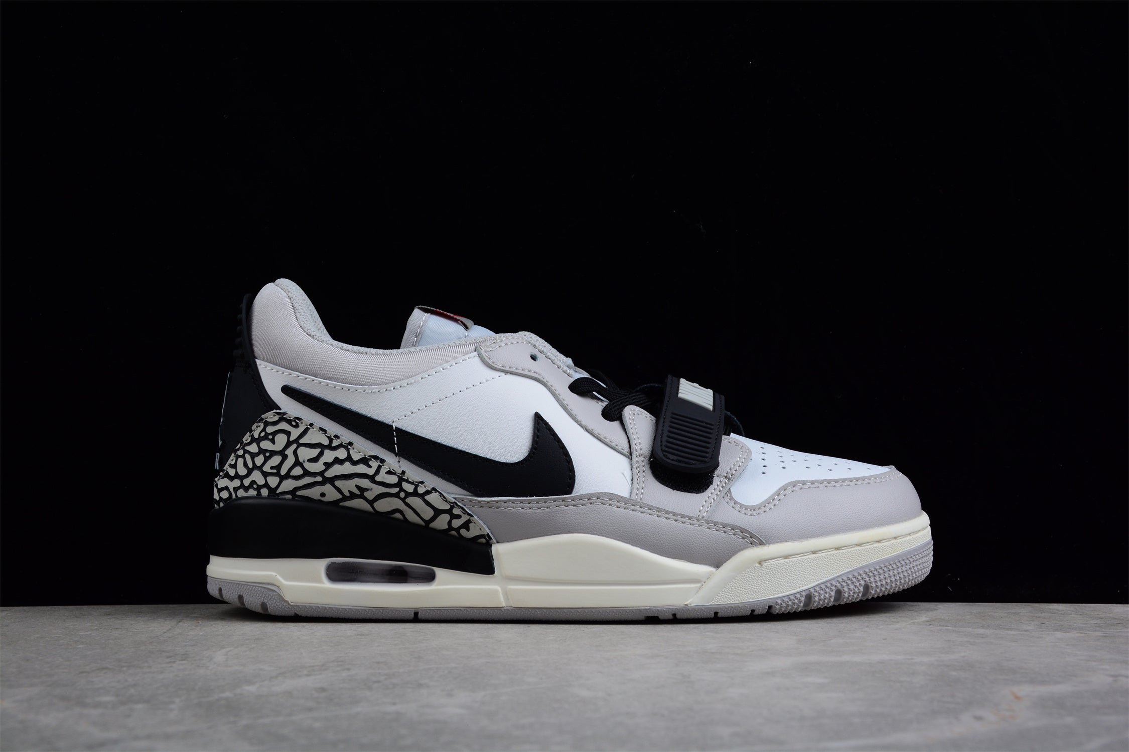 Air Jordan Legacy AJ312 Low CD7069-101