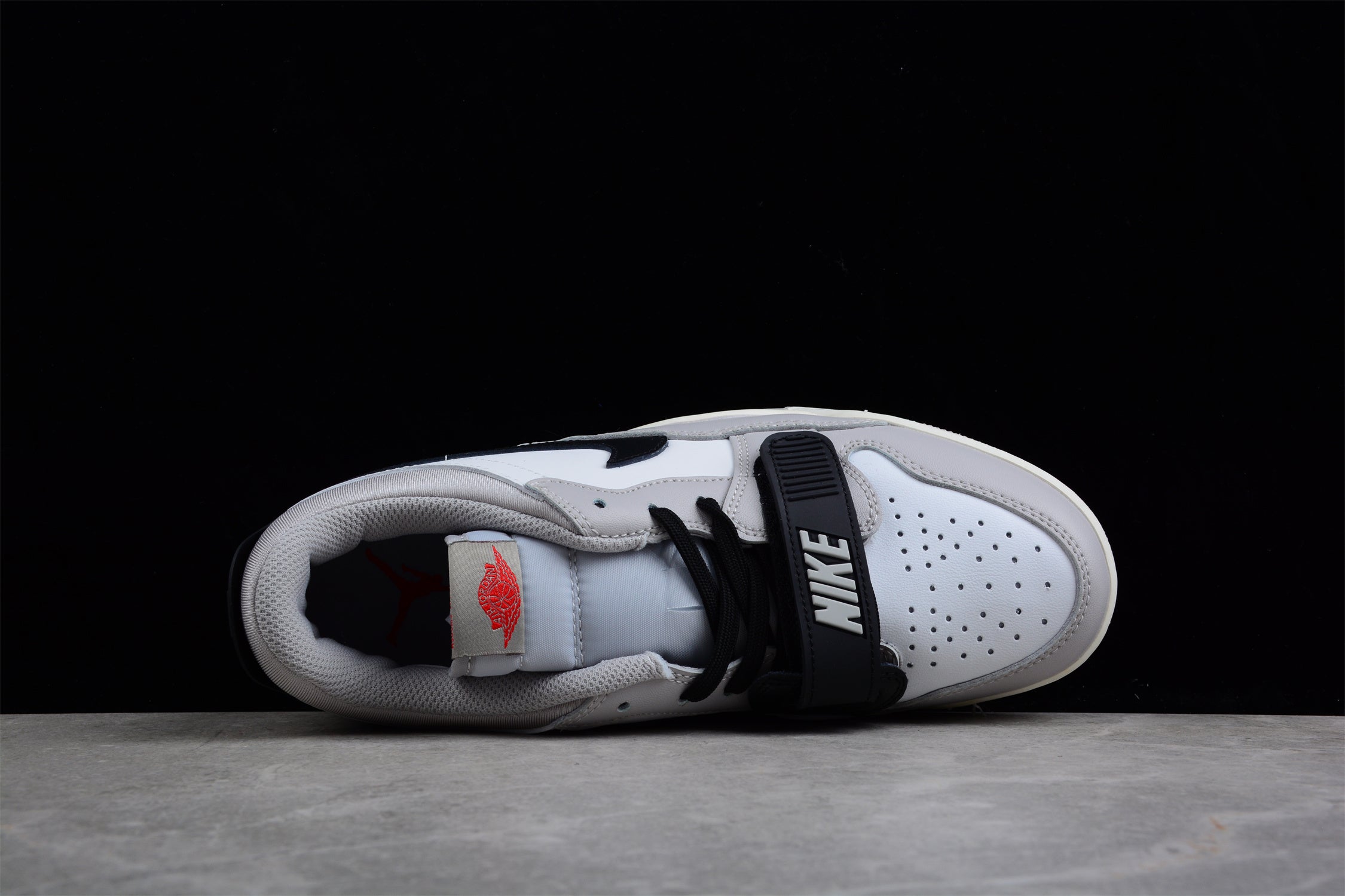 Air Jordan Legacy AJ312 Low CD7069-101 - Image 5