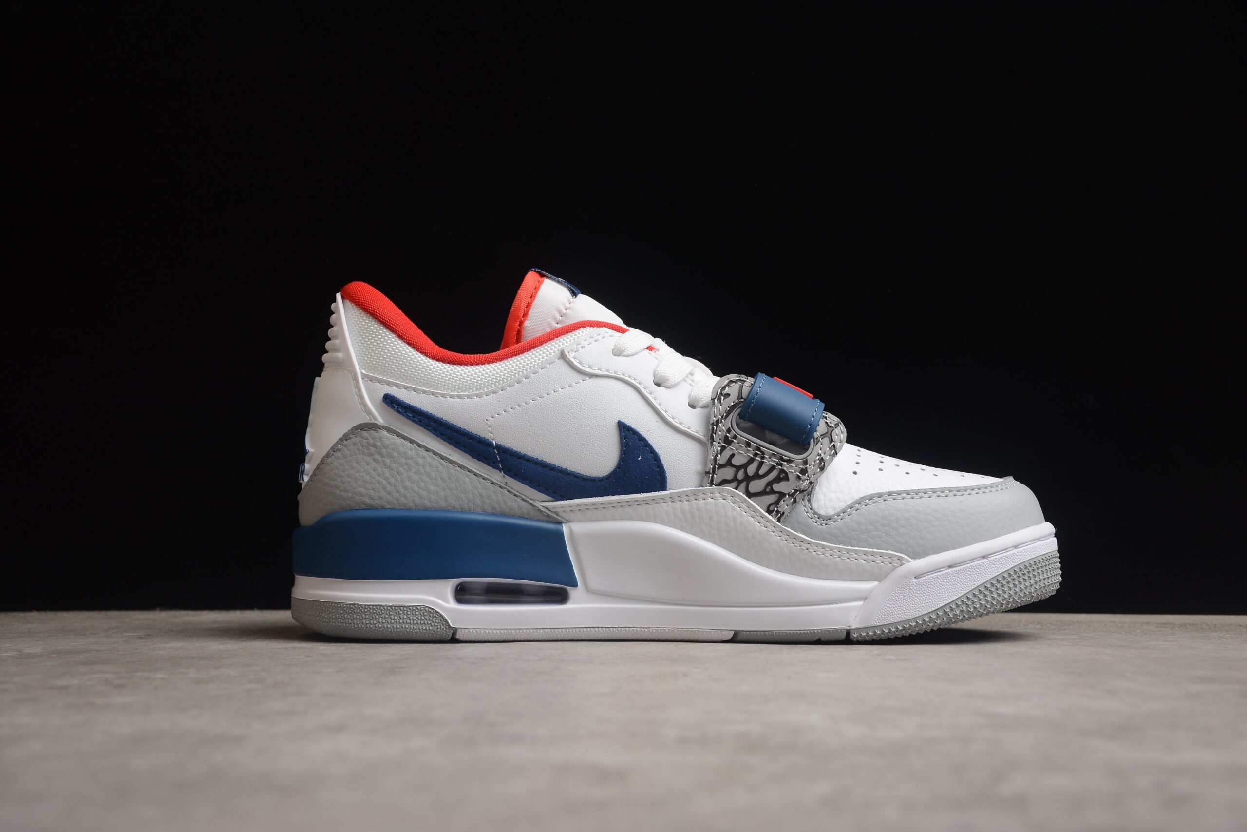 Air Jordan Legacy AJ312 Low CD7069-104