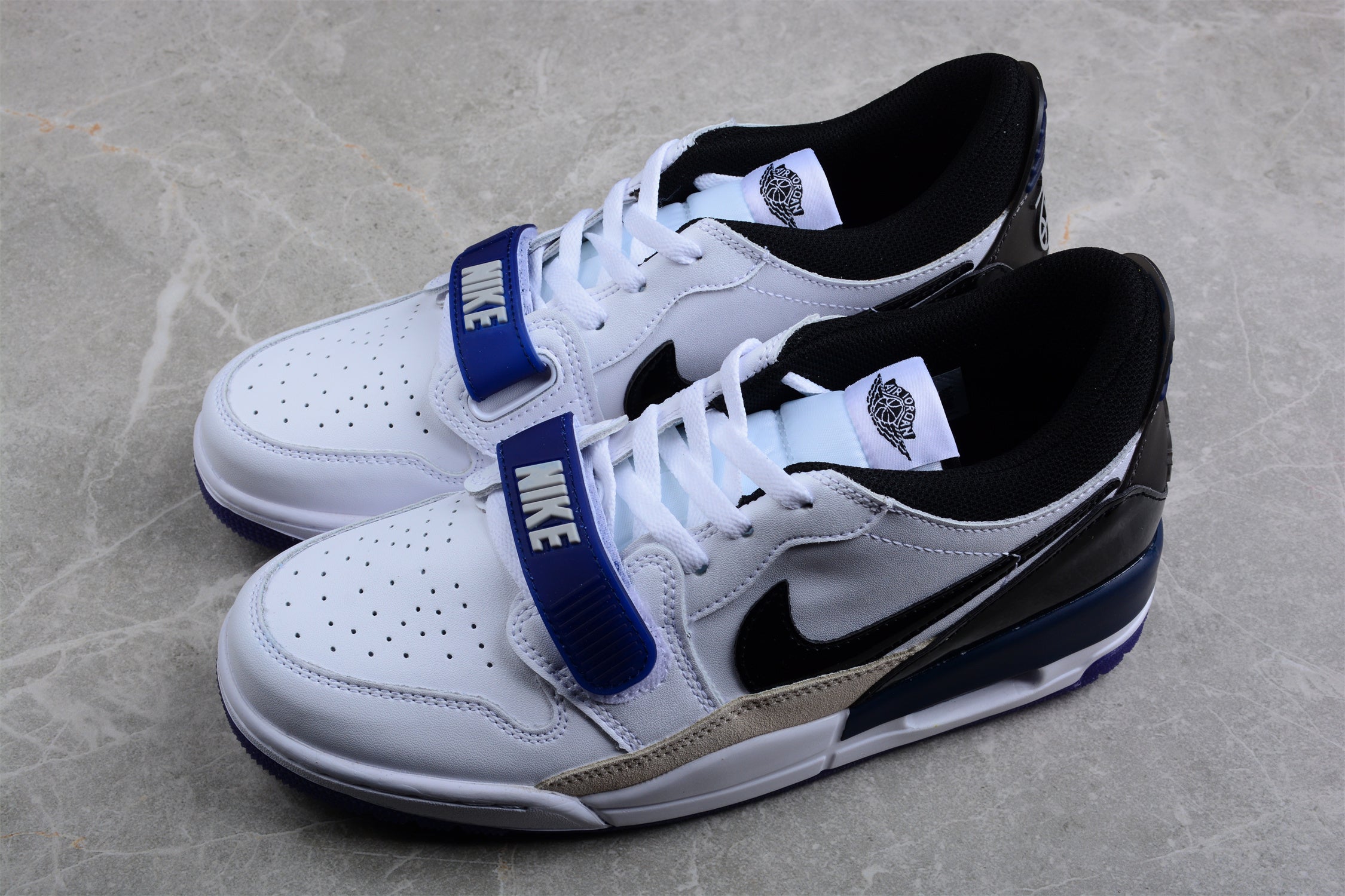 Air Jordan Legacy AJ312 Low DV1719-100 - Image 3