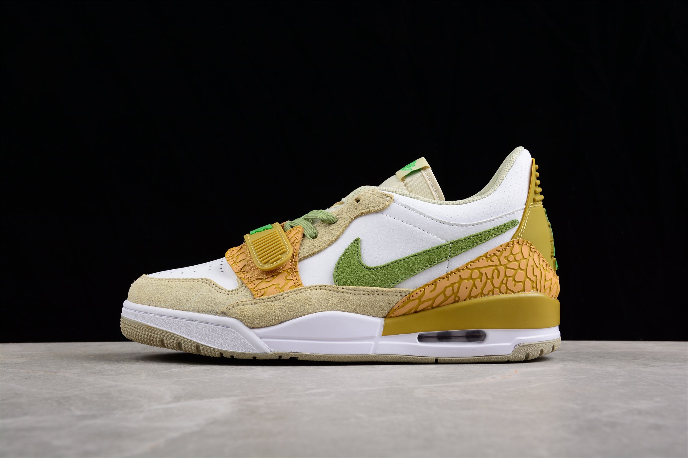 Air Jordan Legacy AJ312 Low DX9260-001 - Image 2