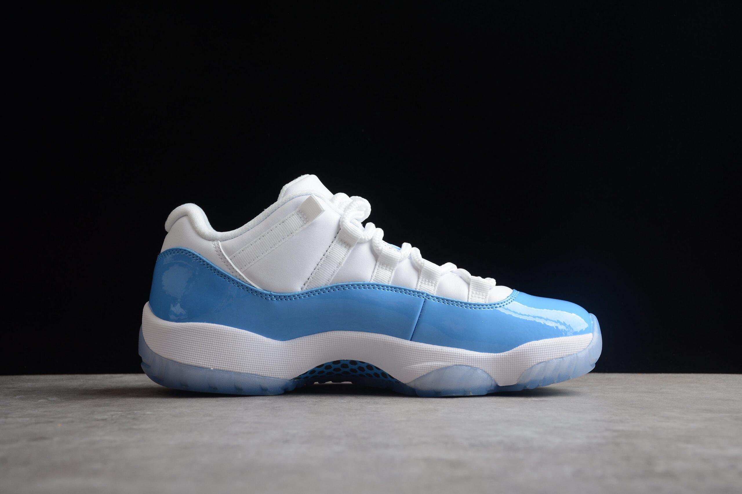 Air Jordan Retro 11 Low “Legend Blue”AJ11 528895-106