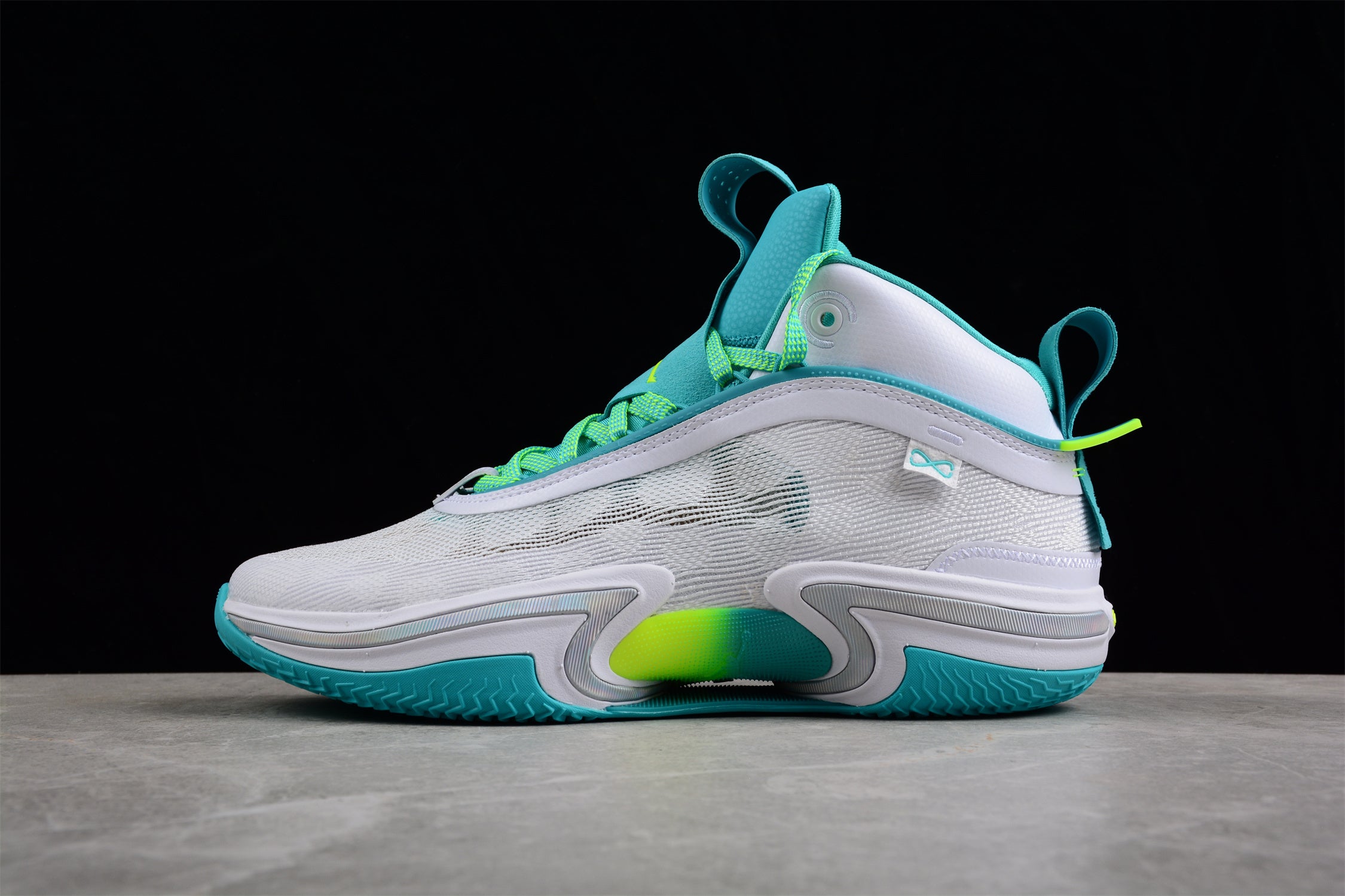 Air Jordan XXXIV Low "Glory" AJ36 DM0796-107 - Image 2