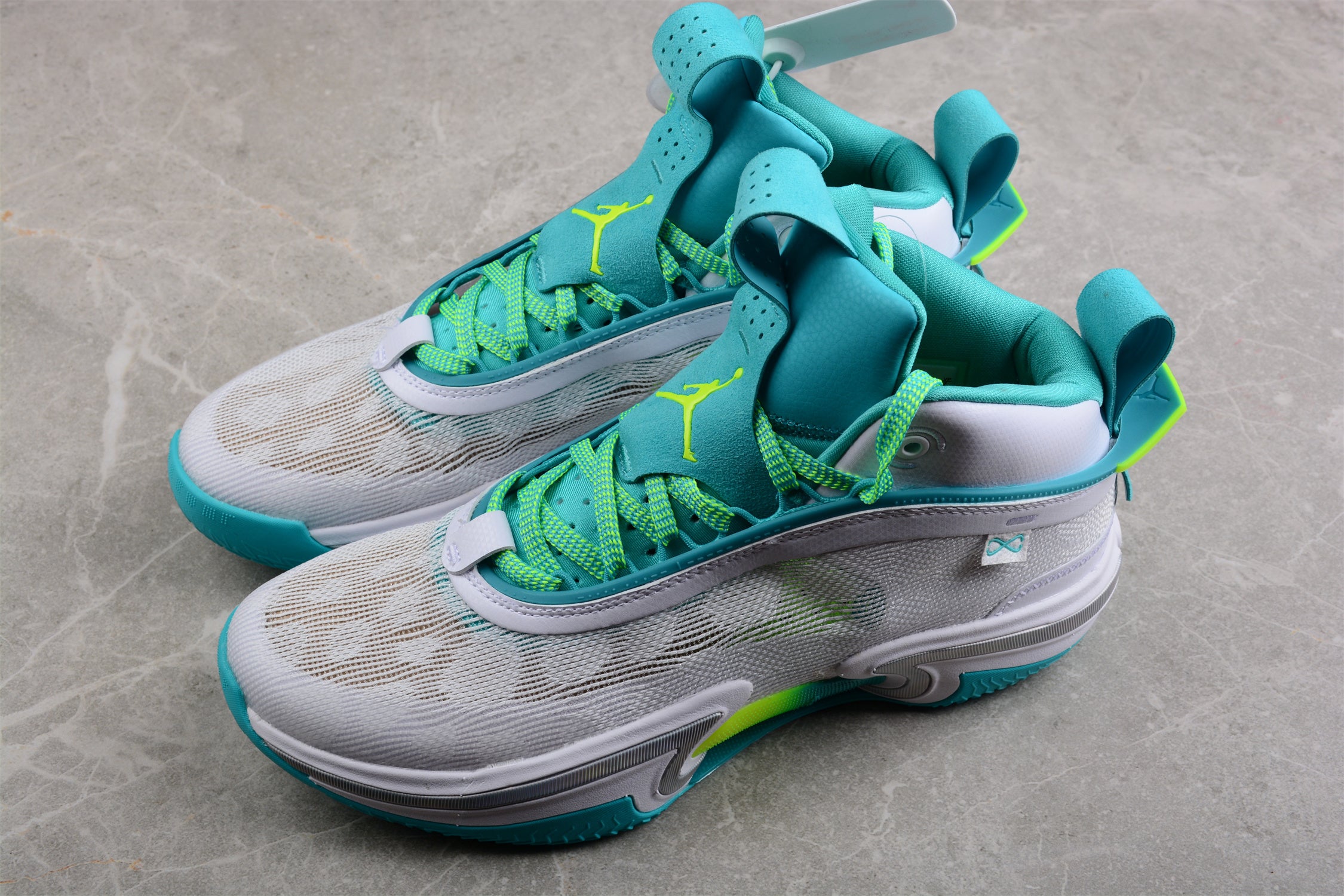 Air Jordan XXXIV Low "Glory" AJ36 DM0796-107 - Image 4