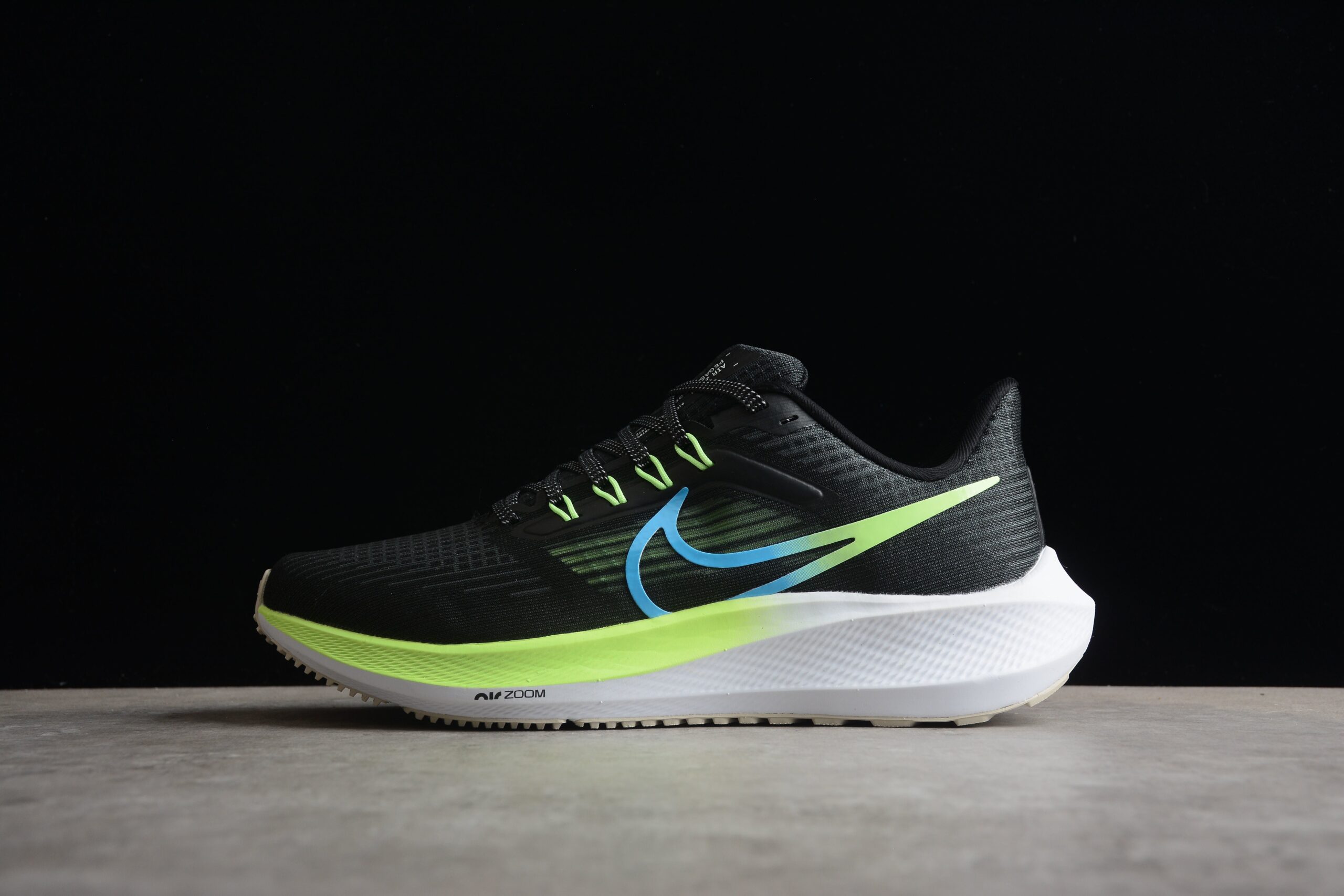 Air Zoom Pegasus 39 Black White University Blue Fluorescent Green Dark Smoke - Image 2
