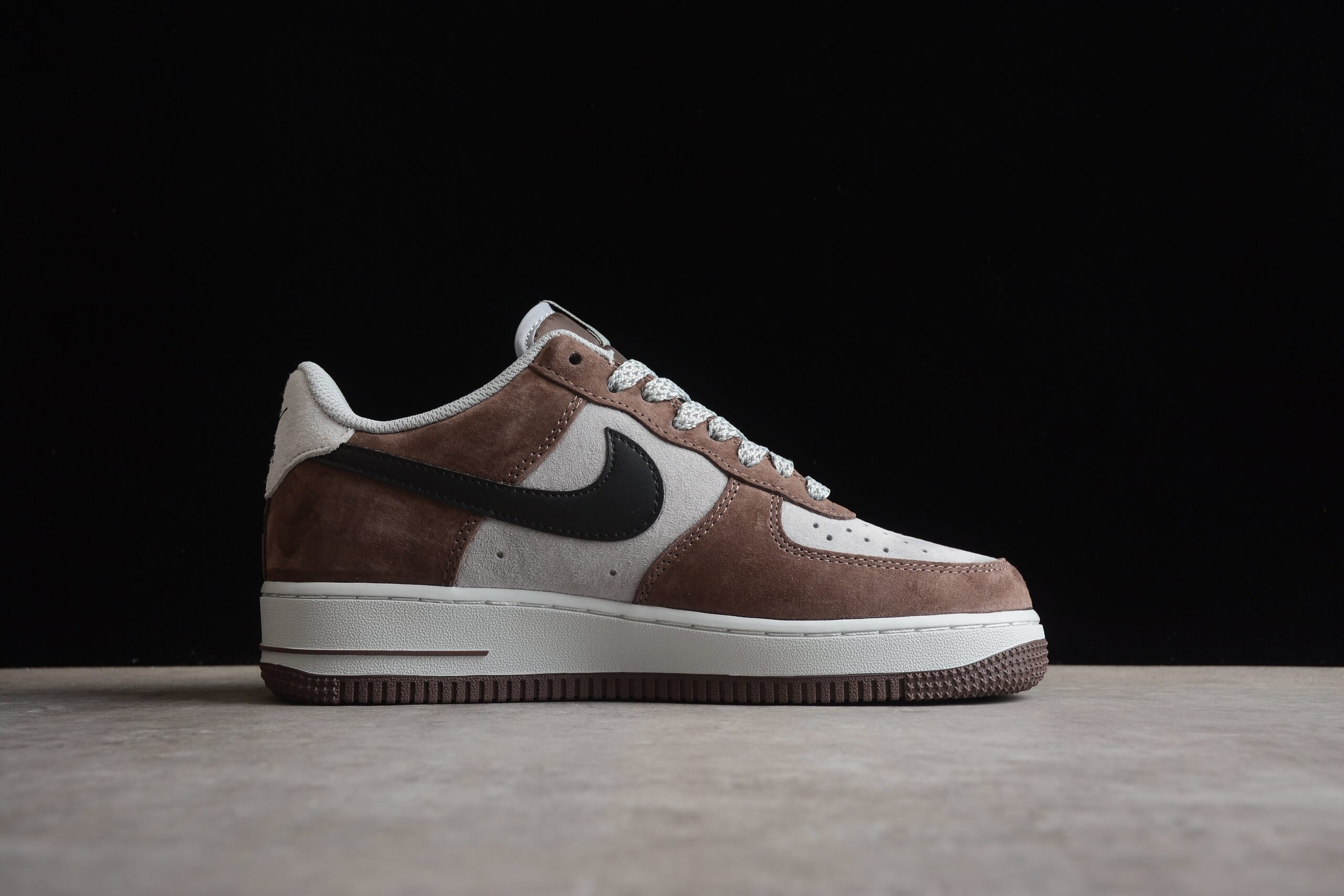 Akira x Nk Air Force 1'07 Low DC3366-323