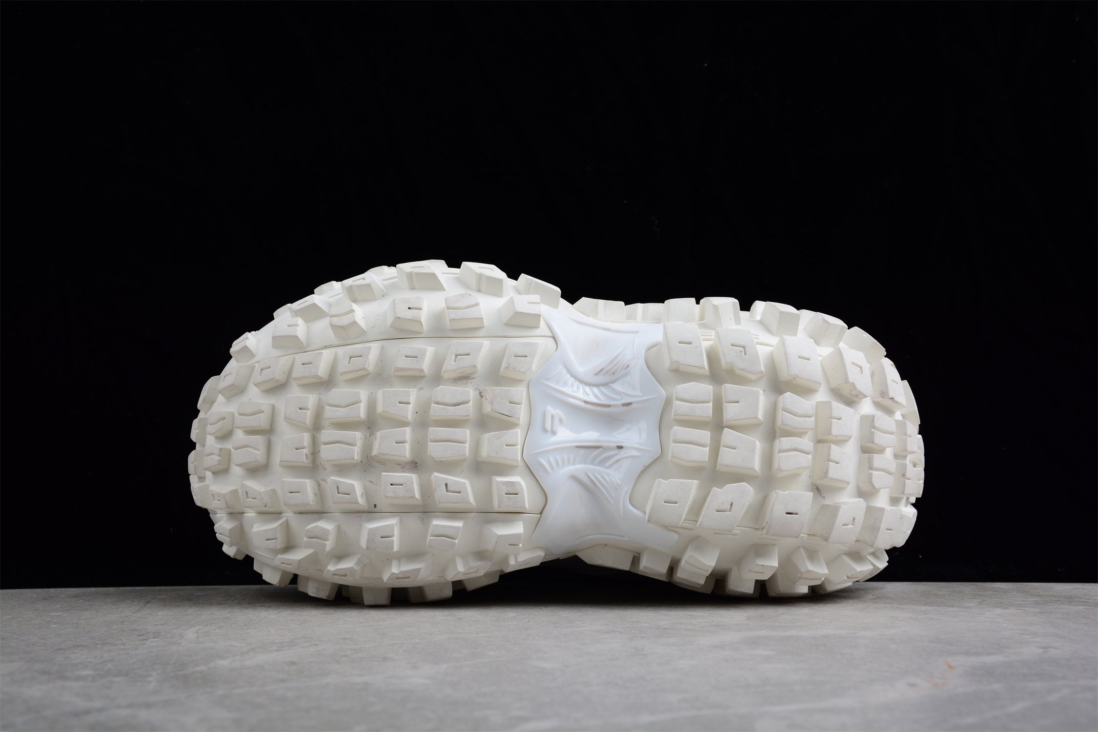 Balenciaga Defender - Image 5