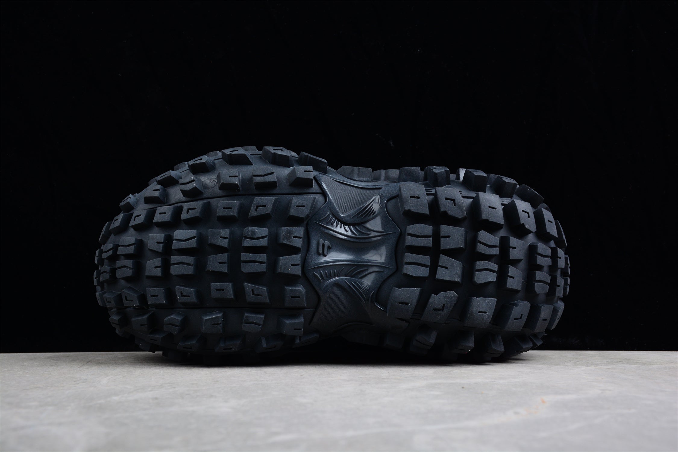 Balenciaga Defender Rubber Platform Sneakers - Image 5