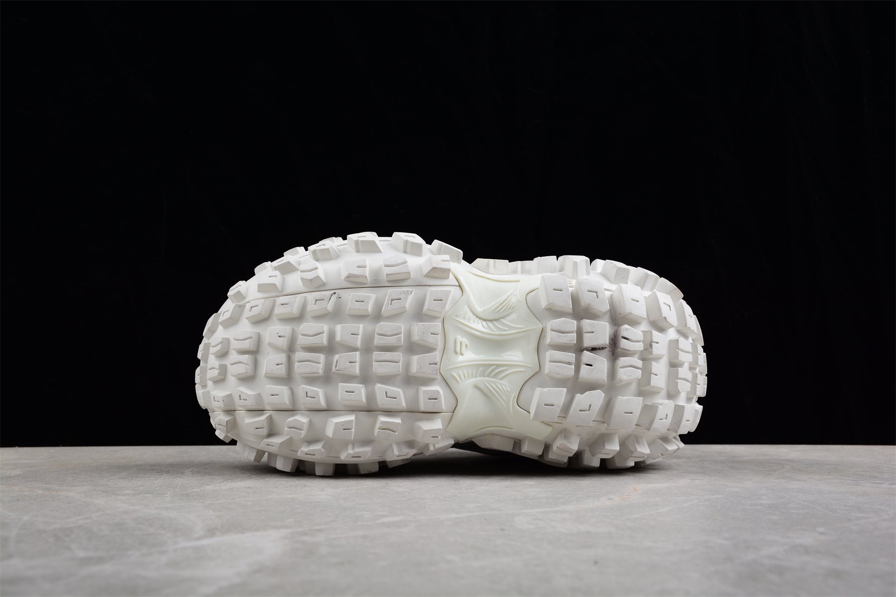 Balenciaga Defender Rubber Platform Sneakers W2RAA9110 - Image 5