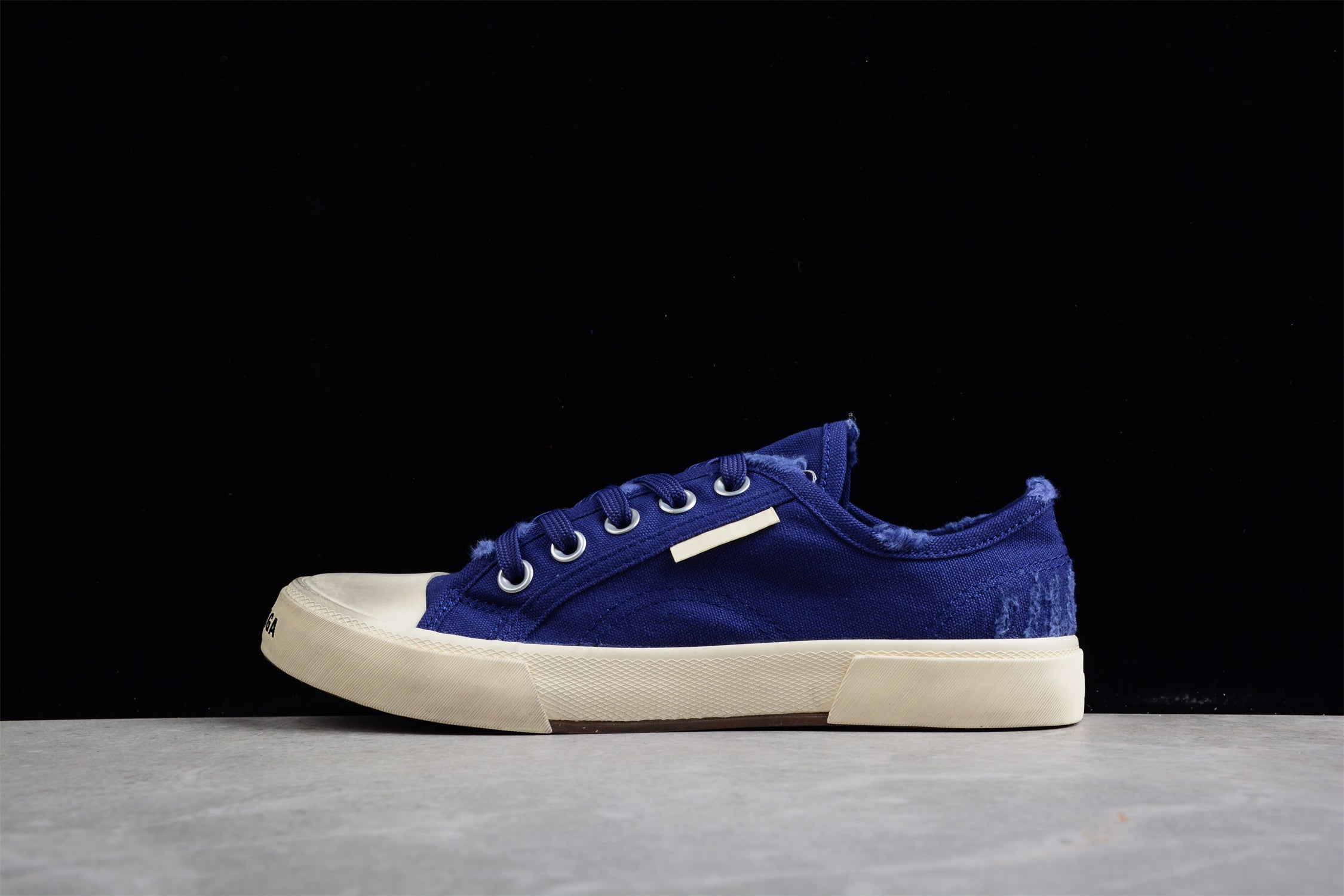 Balenciaga Paris Low Top Sneaker - Image 2