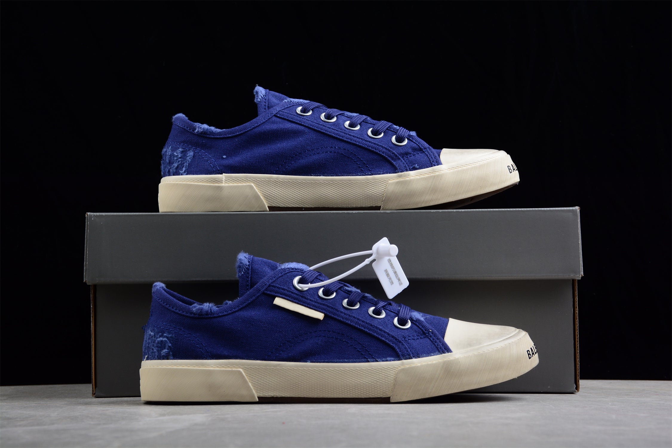 Balenciaga Paris Low Top Sneaker - Image 3