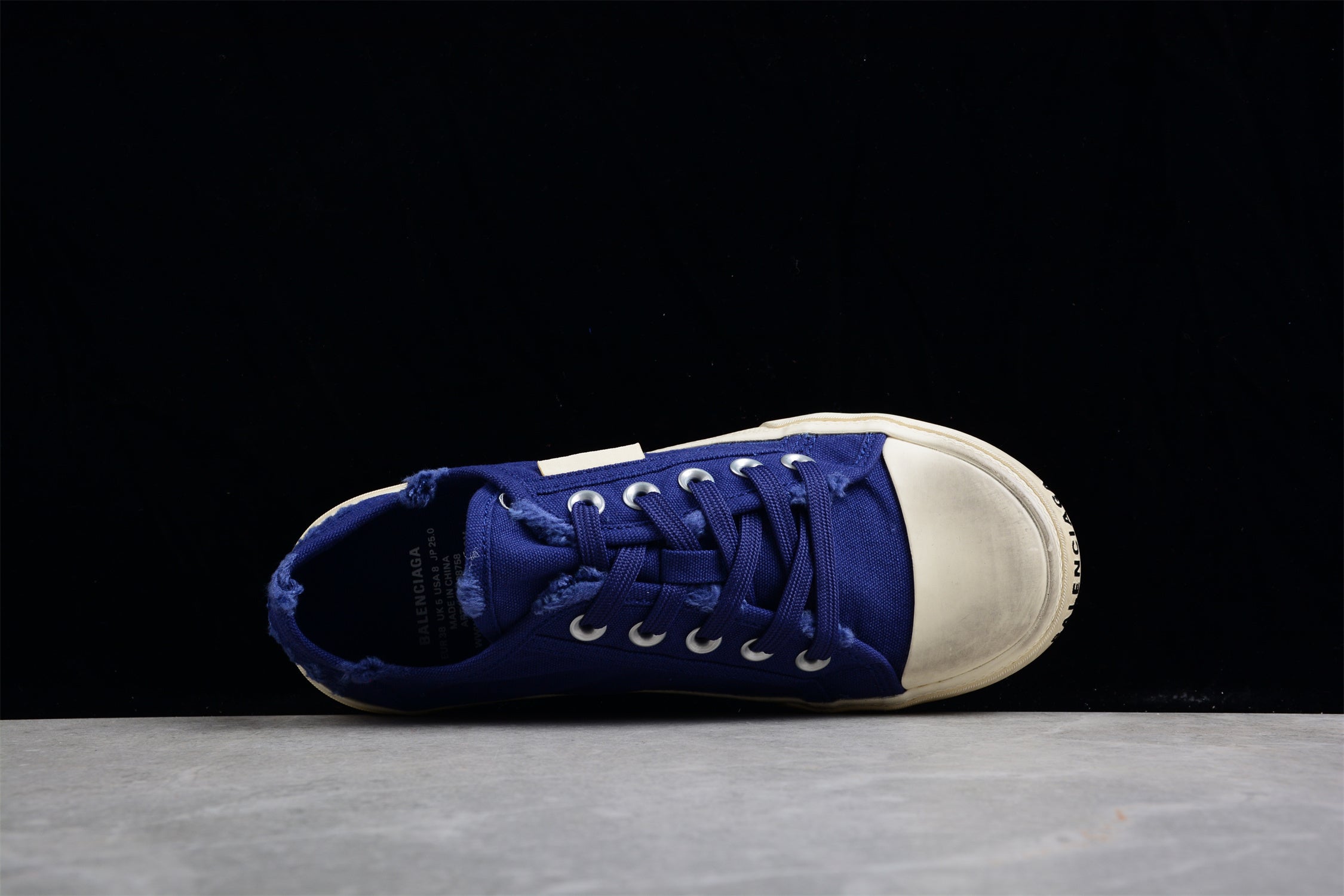 Balenciaga Paris Low Top Sneaker - Image 4