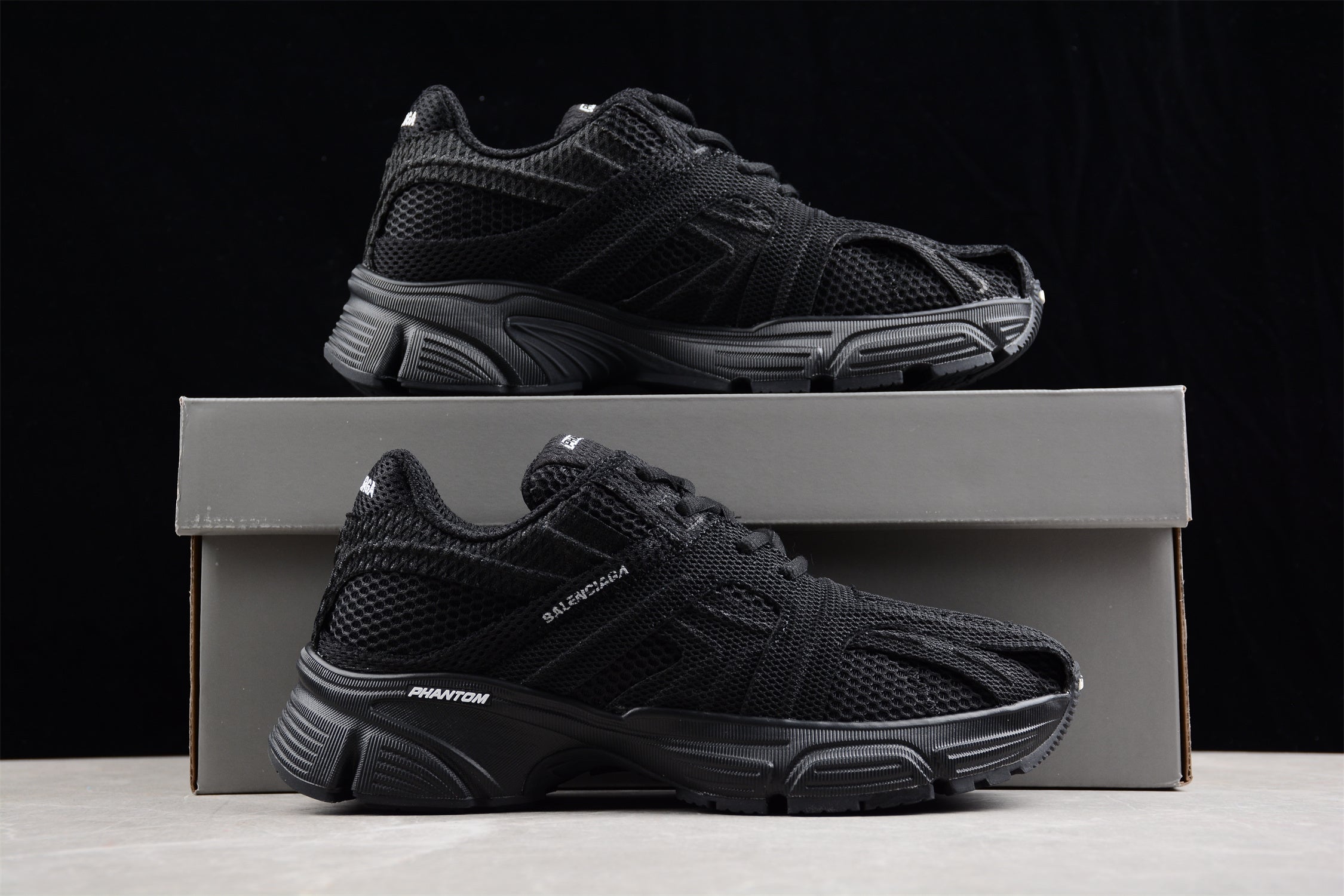 Balenciaga Phantom Sneaker W2E921000 - Image 6