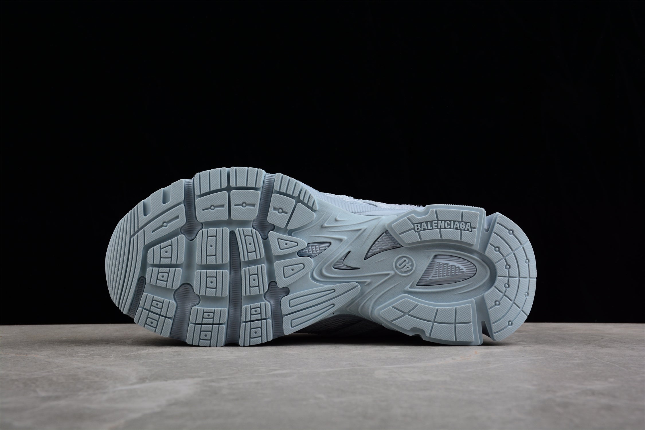 Balenciaga Phantom Sneaker W2E924901 - Image 5