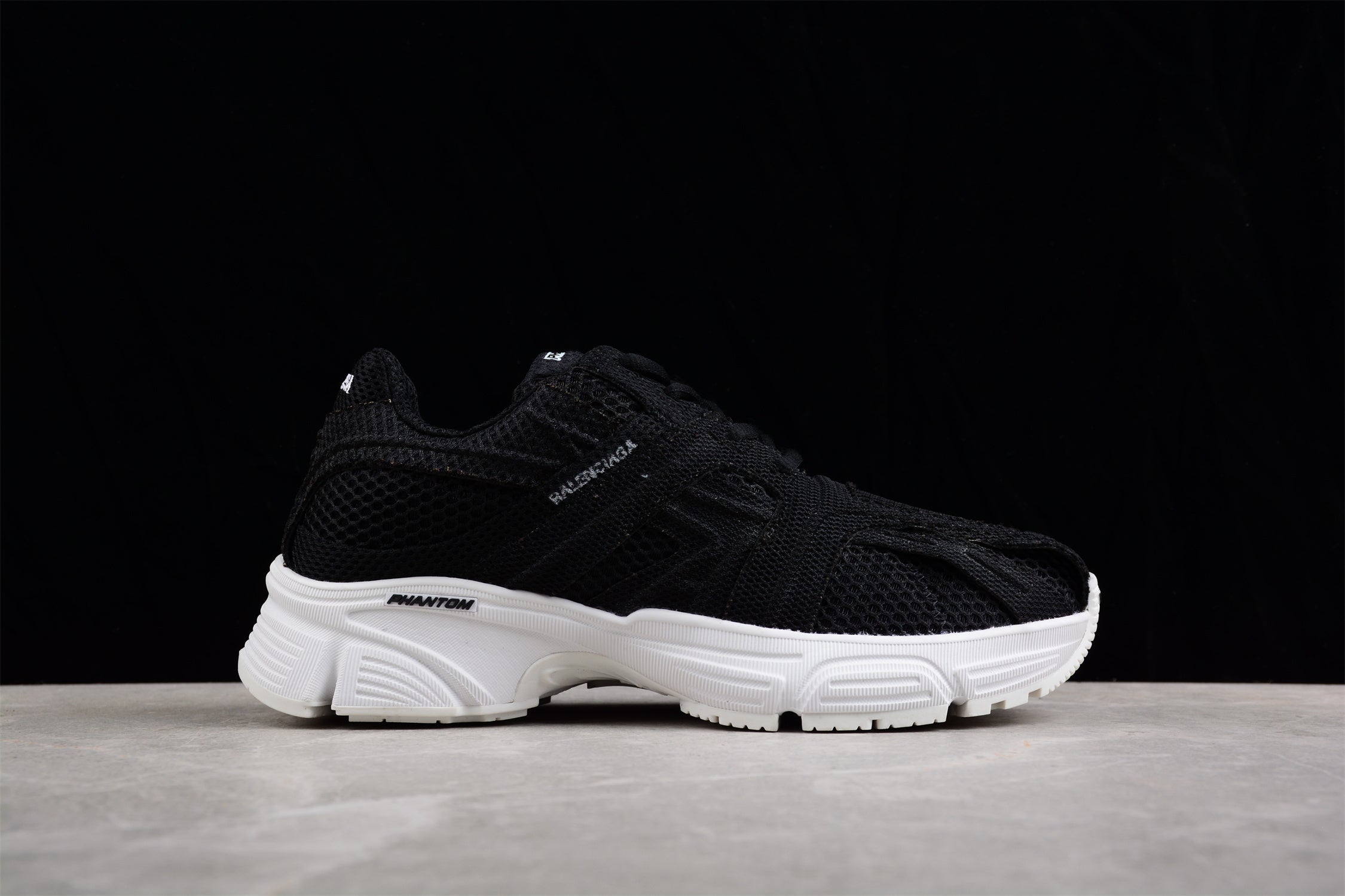 Balenciaga Phantom Sneaker W2E961090