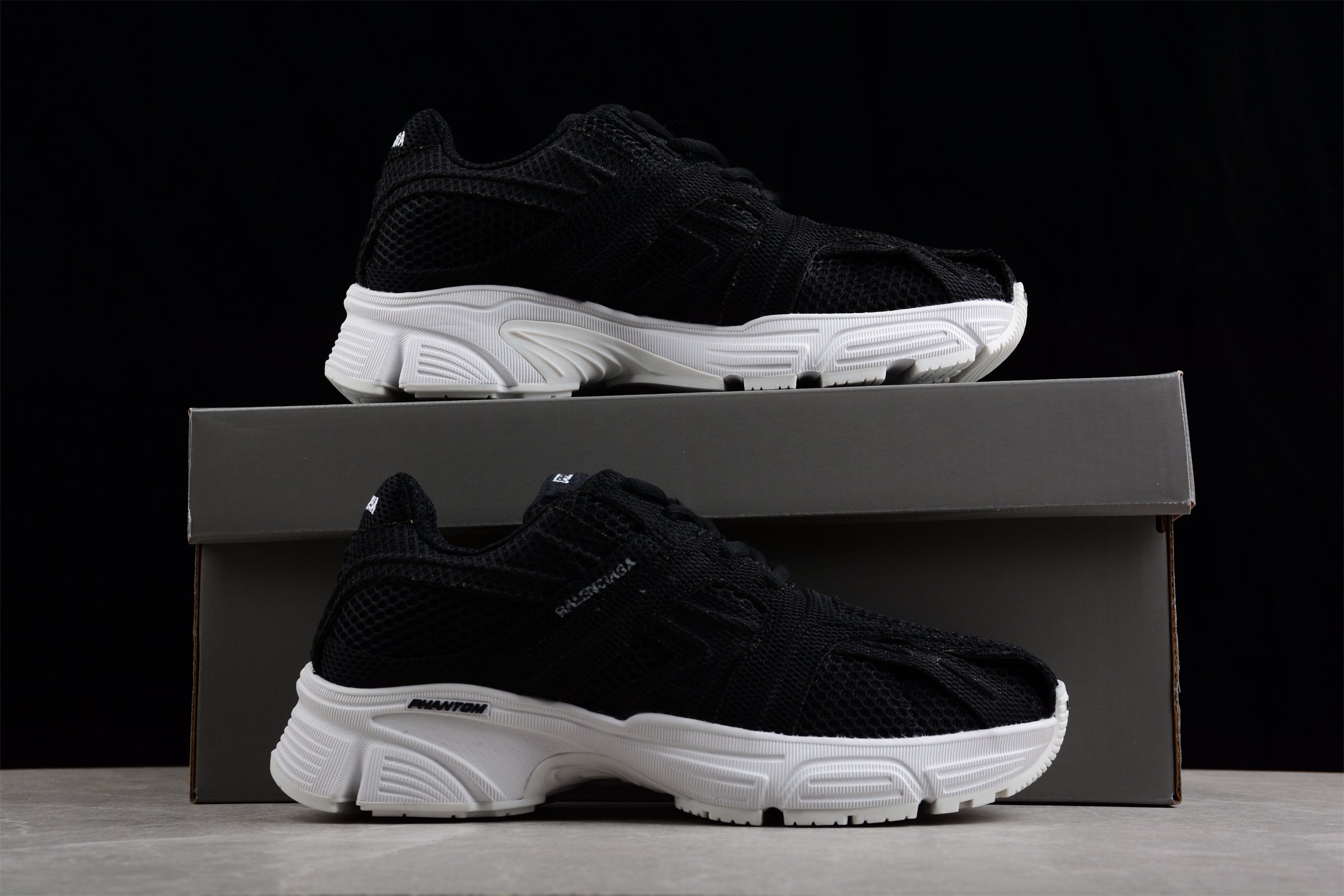 Balenciaga Phantom Sneaker W2E961090 - Image 3