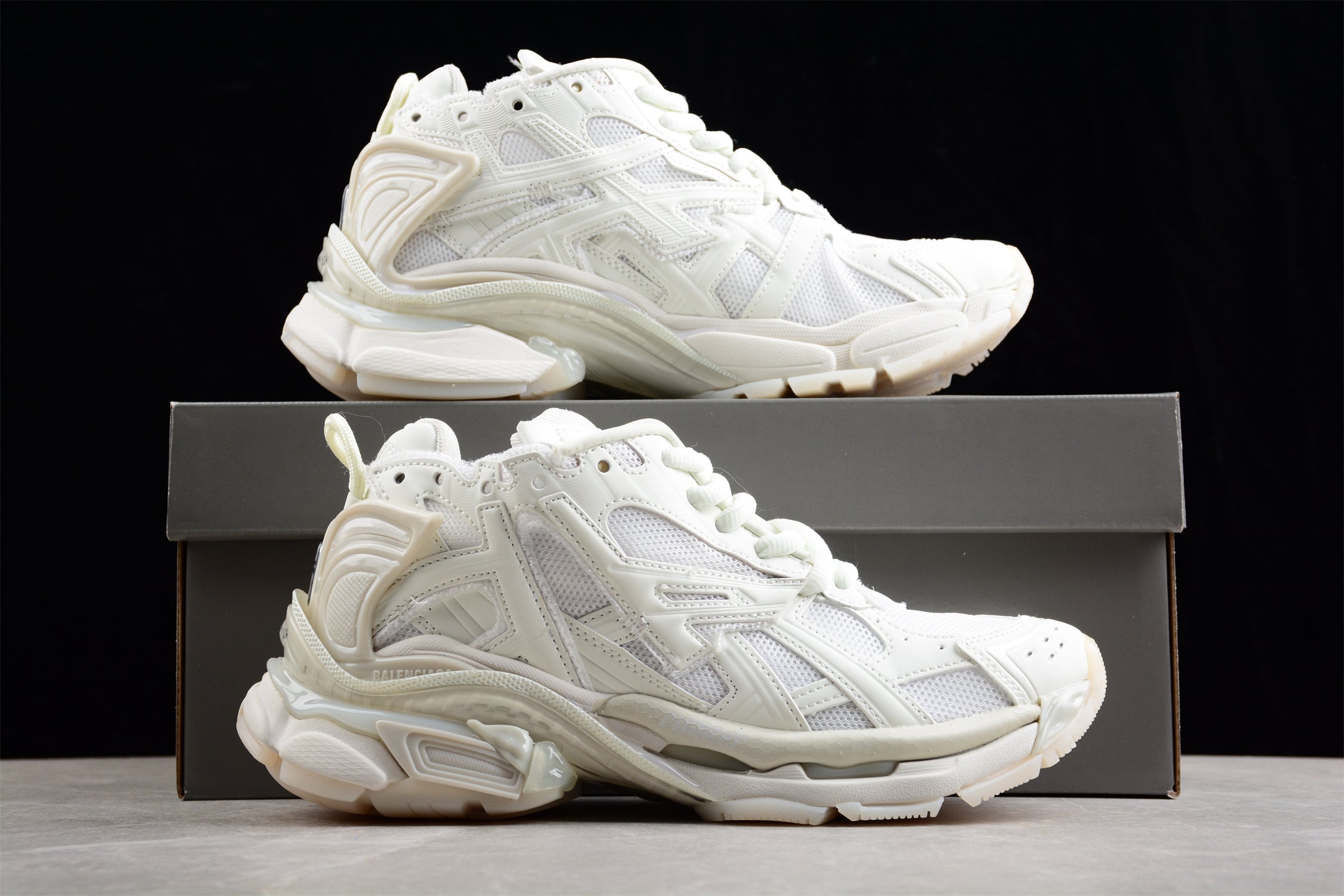 Balenciaga Runner Kith Four.Color 7.0 21ss W2RC62516 - Image 3