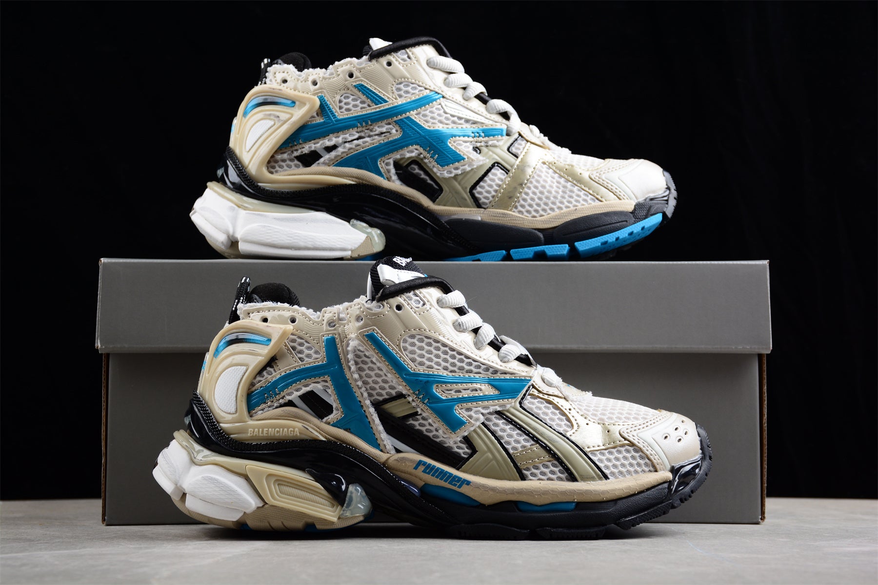 Balenciaga Runner Kith Four.Color 7.0 21ss W5RH60312 - Image 3