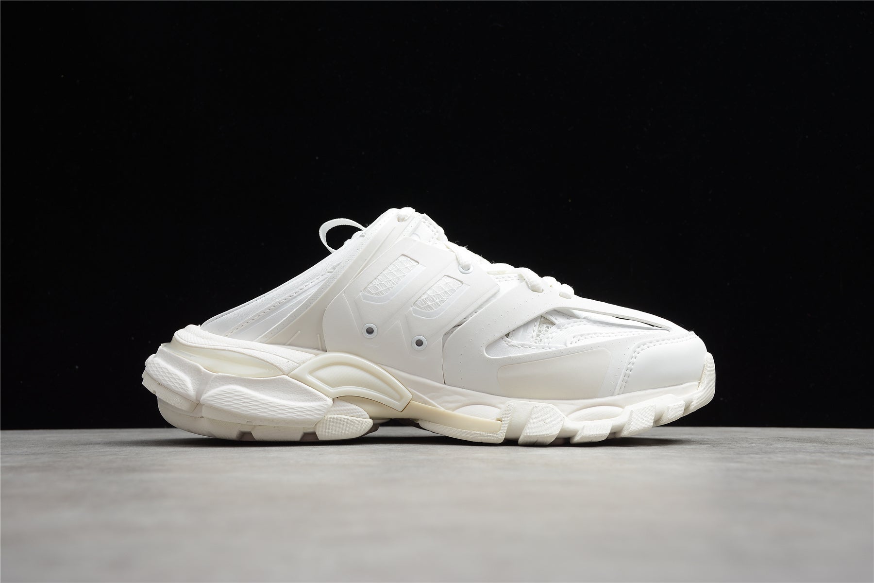 Balenciaga Track Mule White 653813-W3CP5-9000