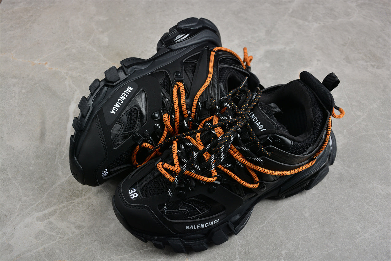 Balenciaga Track Sneaker Tess s.Gomma Res BI ALV/TIS EFF NUBUK/TIS E WTRHK1000 - Image 2