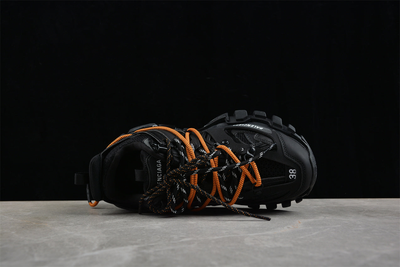 Balenciaga Track Sneaker Tess s.Gomma Res BI ALV/TIS EFF NUBUK/TIS E WTRHK1000 - Image 5