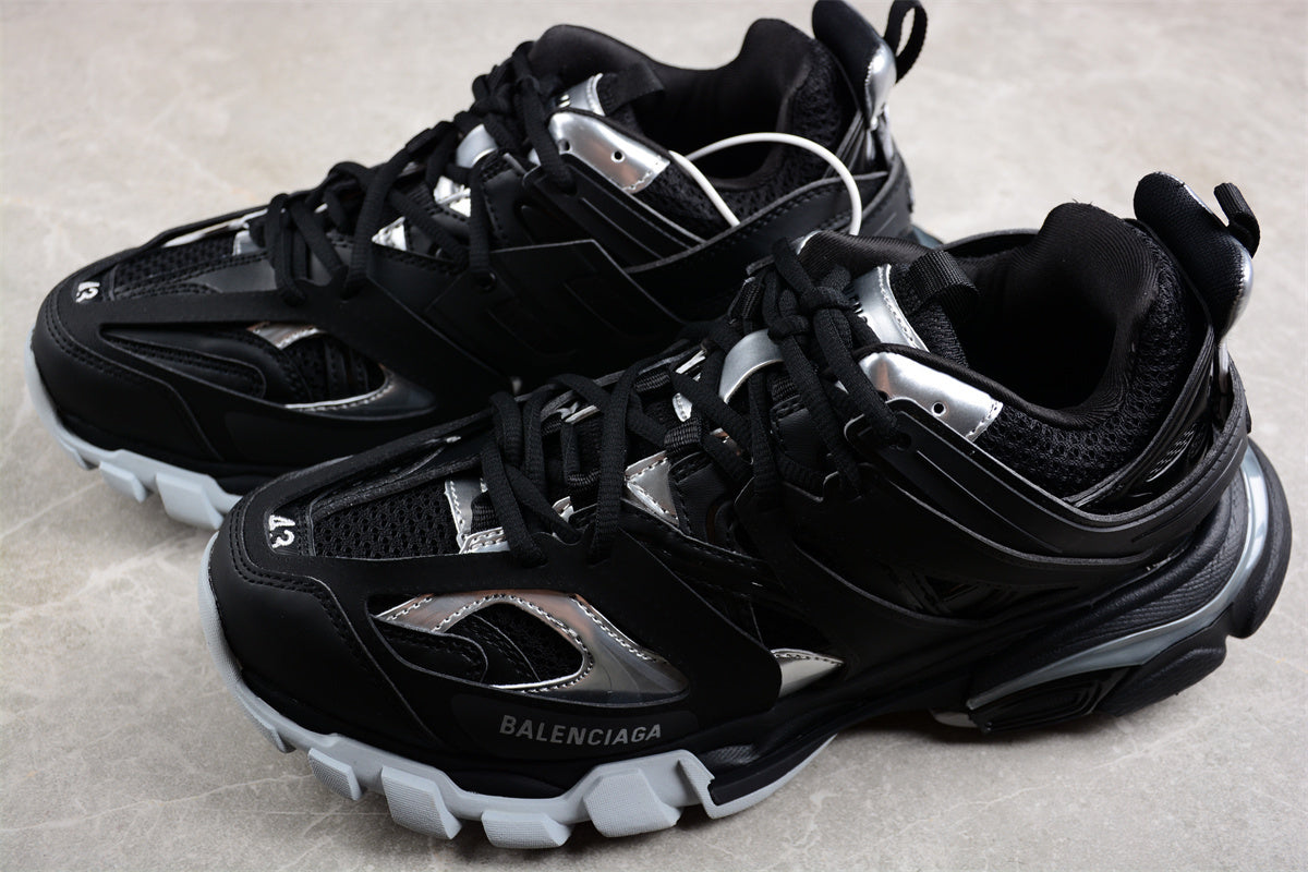 Balenciaga Track Sneaker W2FSC1081 - Image 4