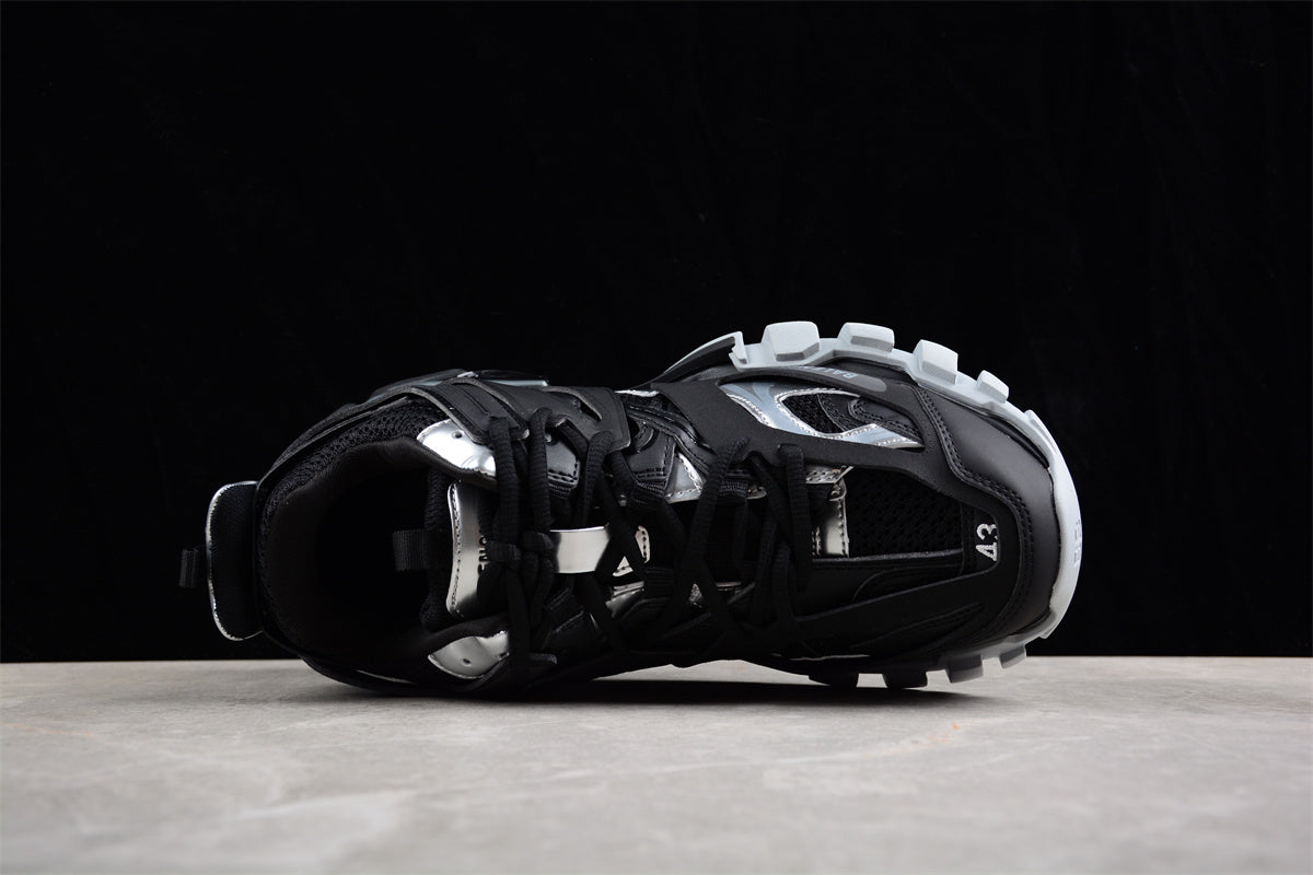 Balenciaga Track Sneaker W2FSC1081 - Image 5