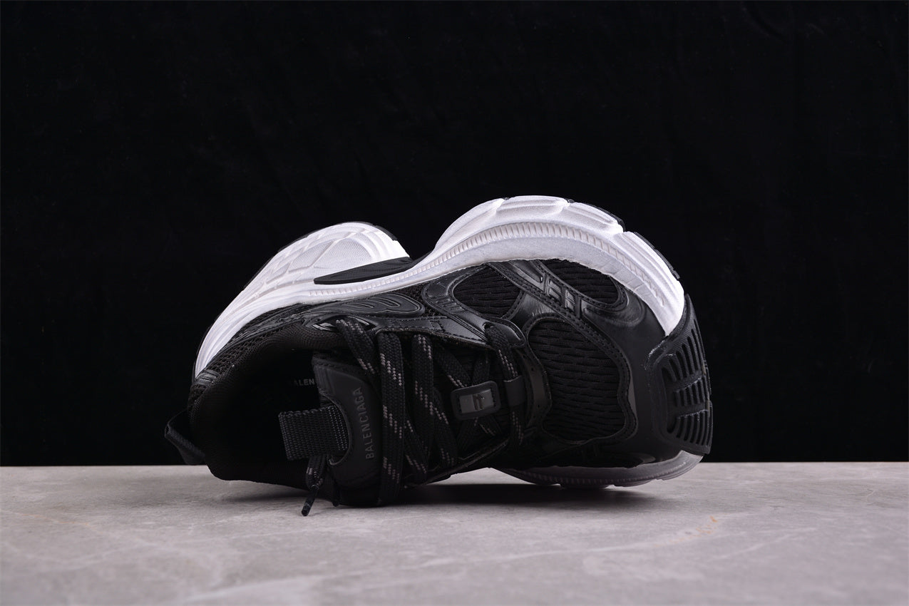 Balenciaga Track Sneaker W2MV20217 - Image 5