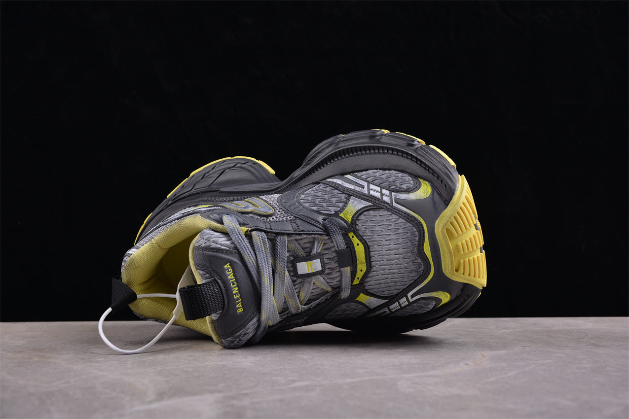 Balenciaga Track Sneaker W2MV20511 - Image 5