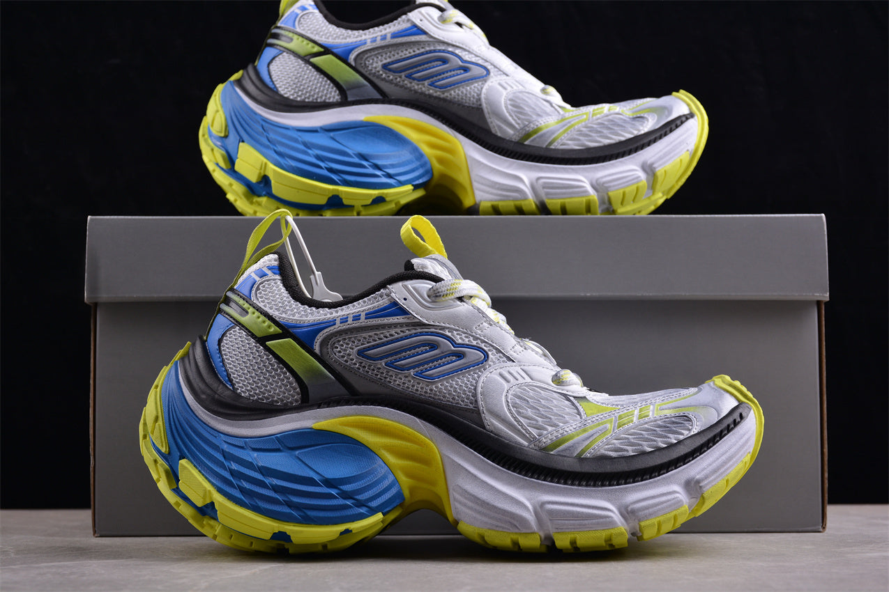 Balenciaga Track Sneaker W2MV27019 - Image 4