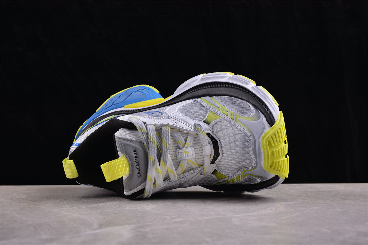 Balenciaga Track Sneaker W2MV27019 - Image 5