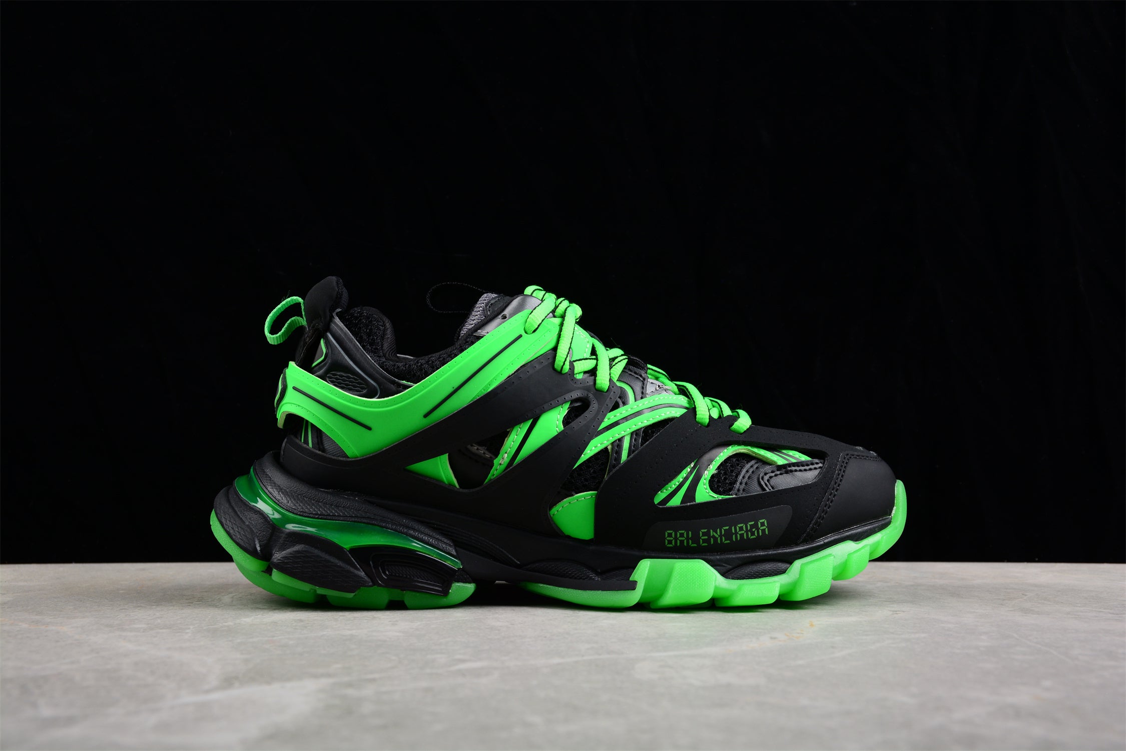 Balenciaga Track Sneaker W3RL11035