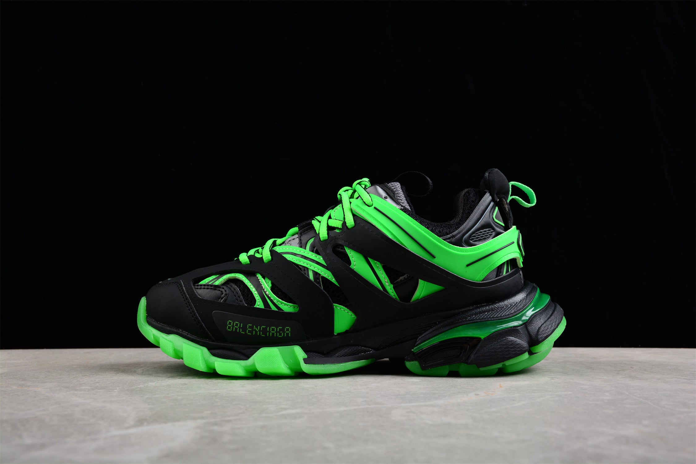 Balenciaga Track Sneaker W3RL11035 - Image 2