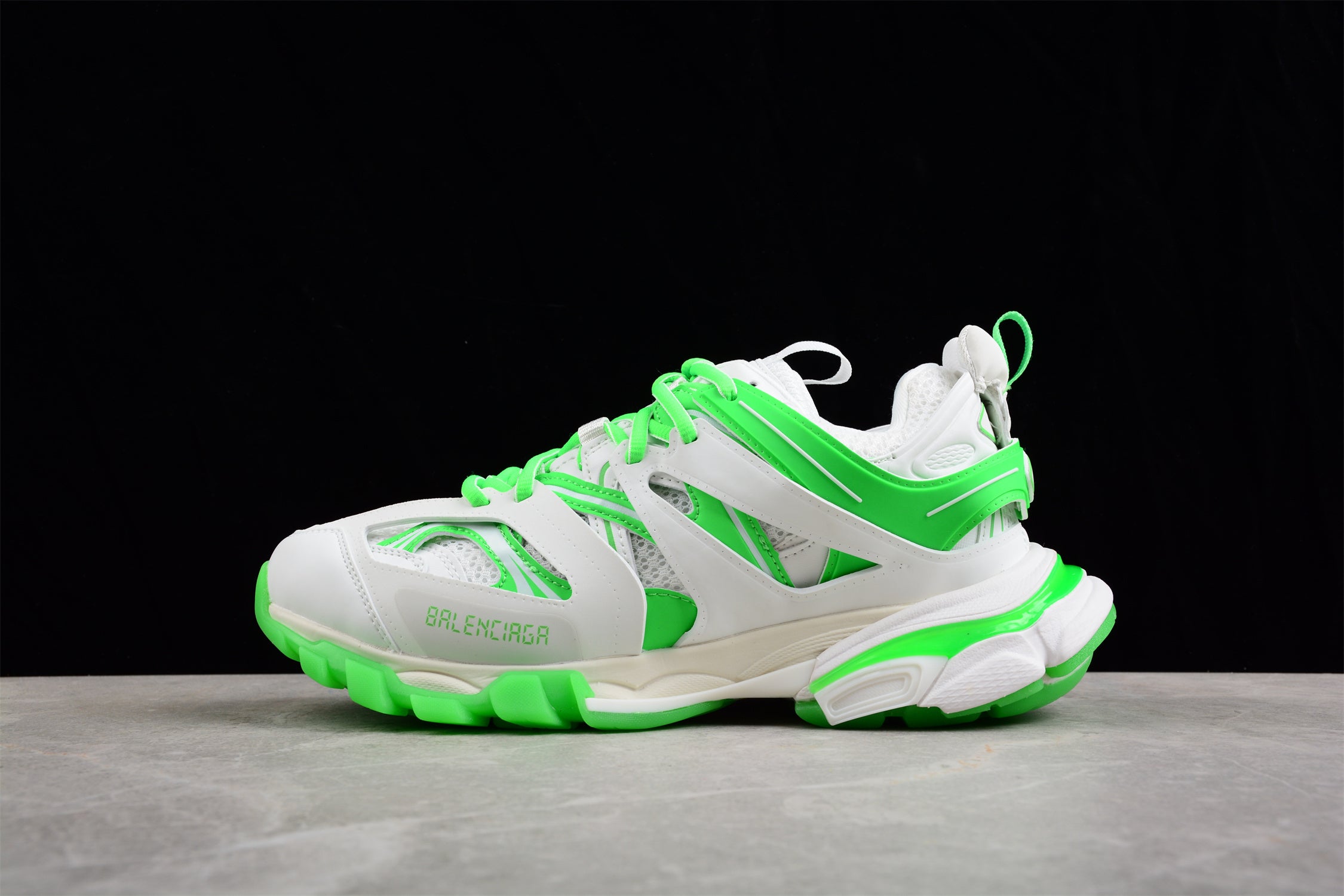 Balenciaga Track Sneaker W3RL19035 - Image 2