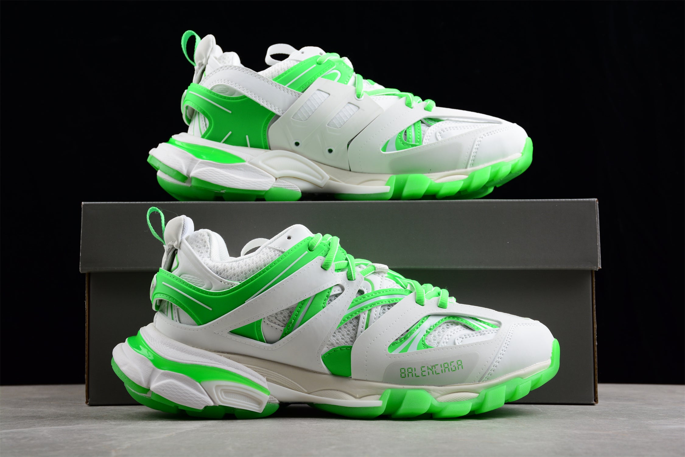 Balenciaga Track Sneaker W3RL19035 - Image 3