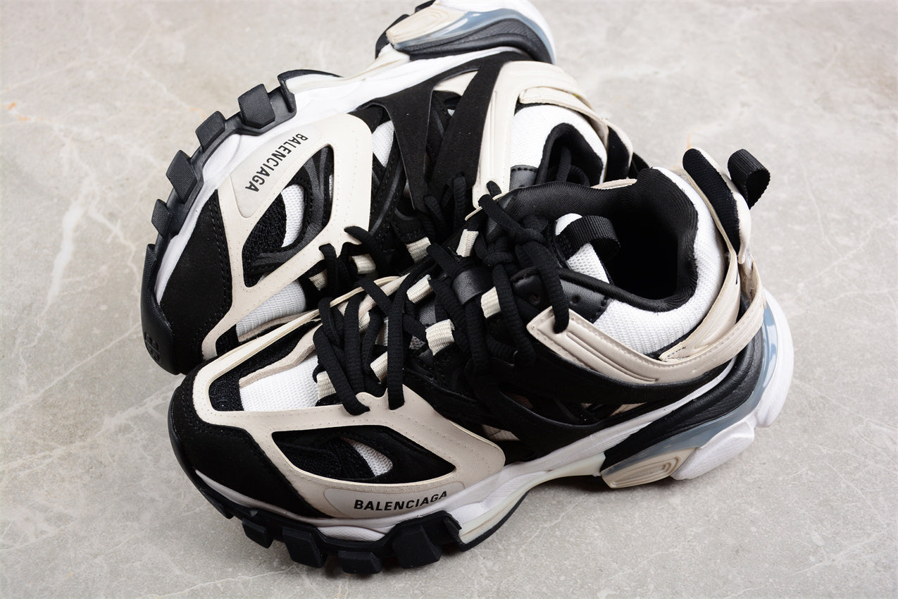 Balenciaga Track Sneaker W3SU59791 - Image 4